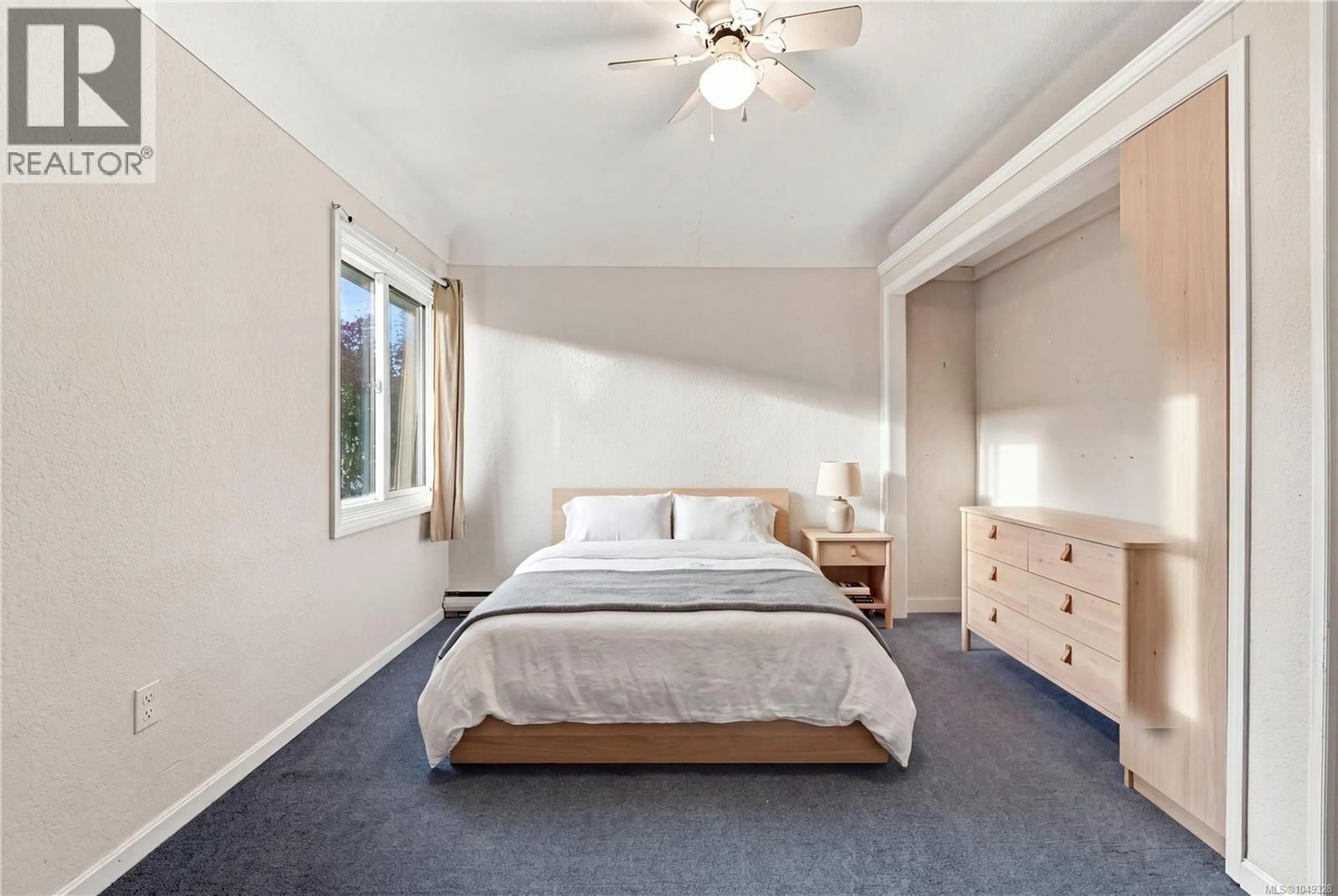 Bedroom with bed, unknown for 141 JENSEN AVENUE EAST, Parksville British Columbia V9P2H6