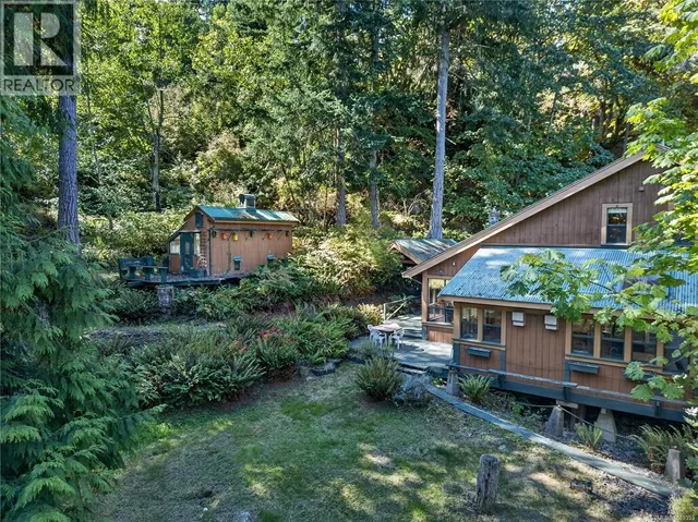 521 BEDDIS ROAD, Salt Spring 2
