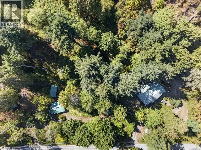 521 BEDDIS ROAD, Salt Spring 4