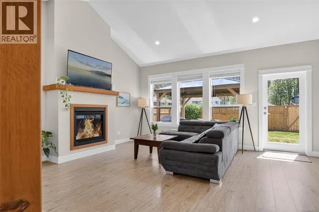 2538 BRANCH AVENUE, Courtenay 3