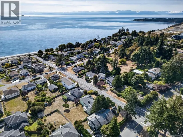 131 MILBURN DRIVE, Colwood 2
