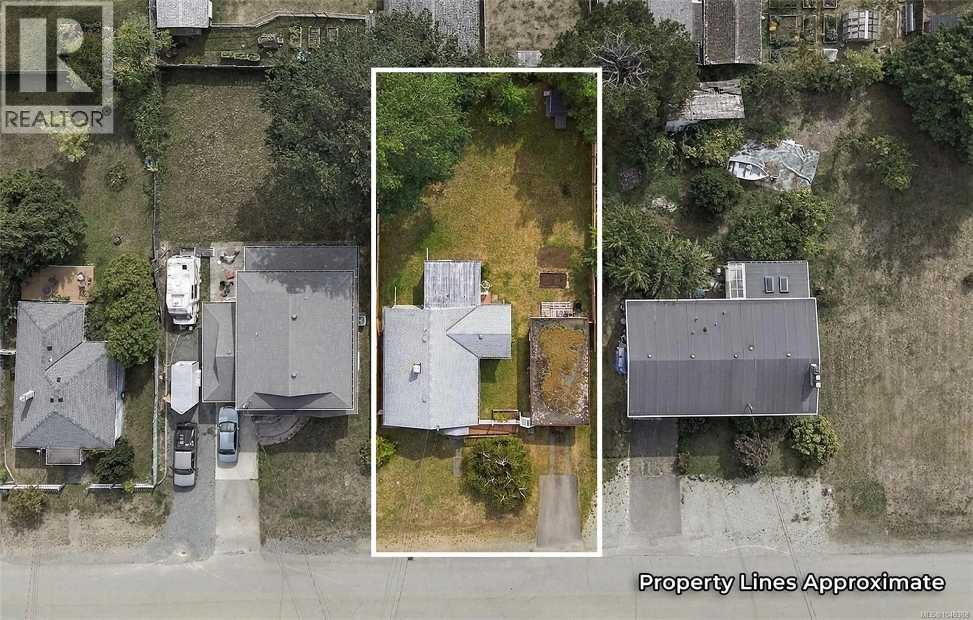 A pic from outside/outdoor area/front of a property/back of a property/a pic from drone, street for 3930 CEDAR STREET, Port Alberni British Columbia V9Y6C7