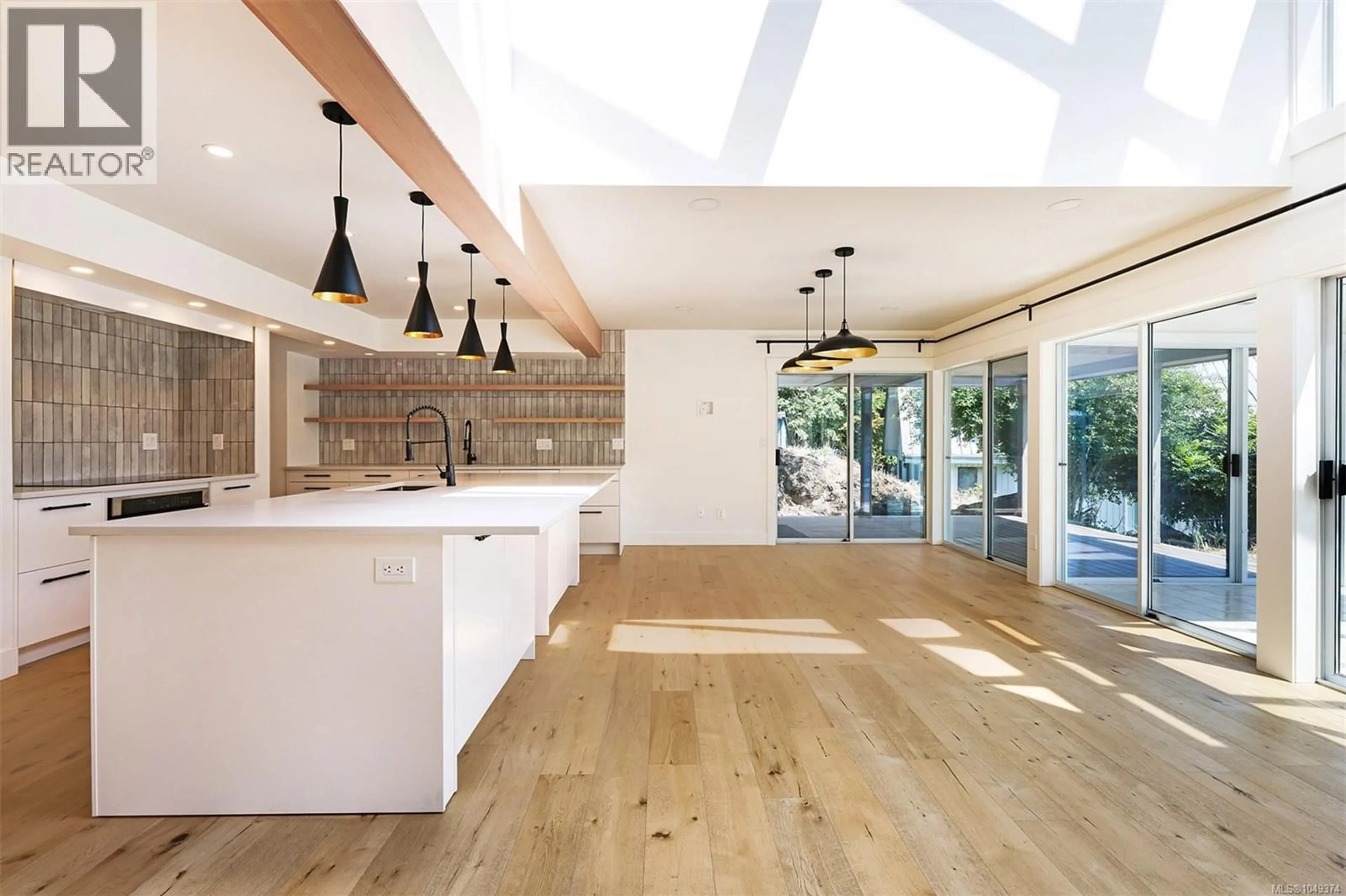 Open concept kitchen, wood/laminate floor for 3481 GRILSE ROAD, Nanoose Bay British Columbia V9P9H8