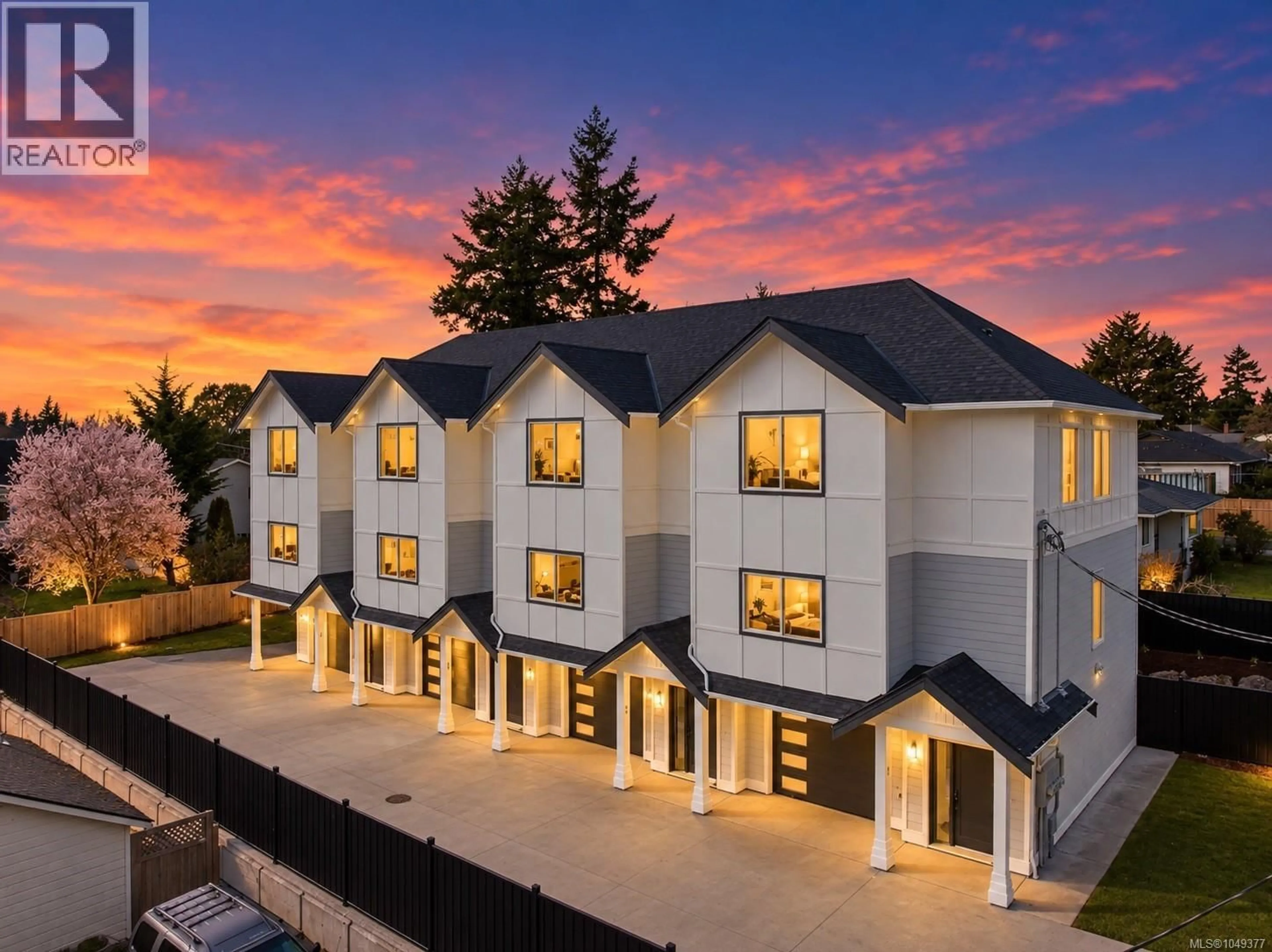 A pic from outside/outdoor area/front of a property/back of a property/a pic from drone, street for 1 - 621 BROADWAY STREET, Saanich British Columbia V8Z2G5