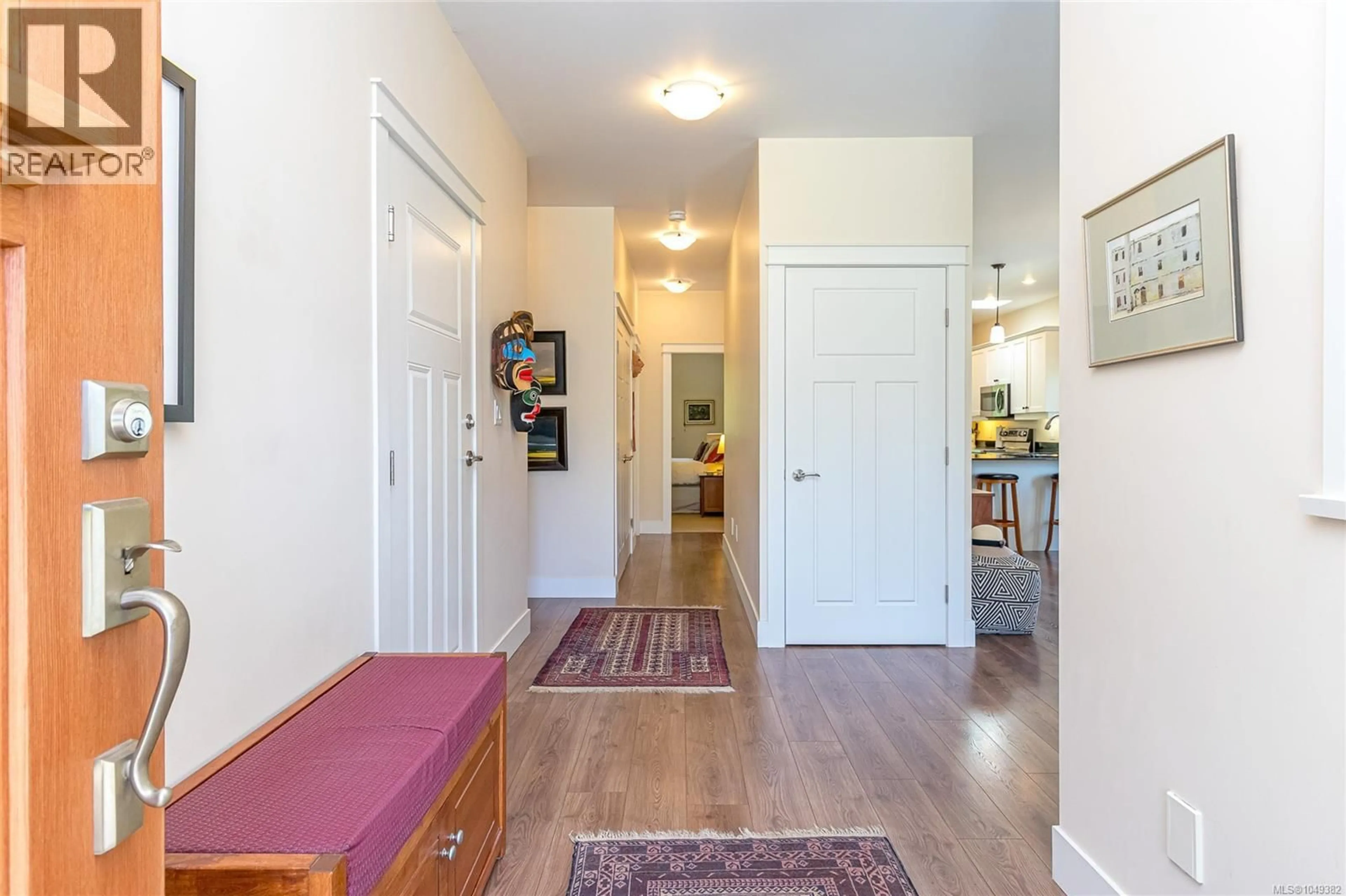 Indoor entryway for 6 - 5315 MILLER ROAD, Duncan British Columbia V9L0B6