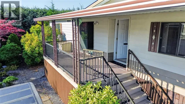 110 - 6325 METRAL DRIVE, Nanaimo 3