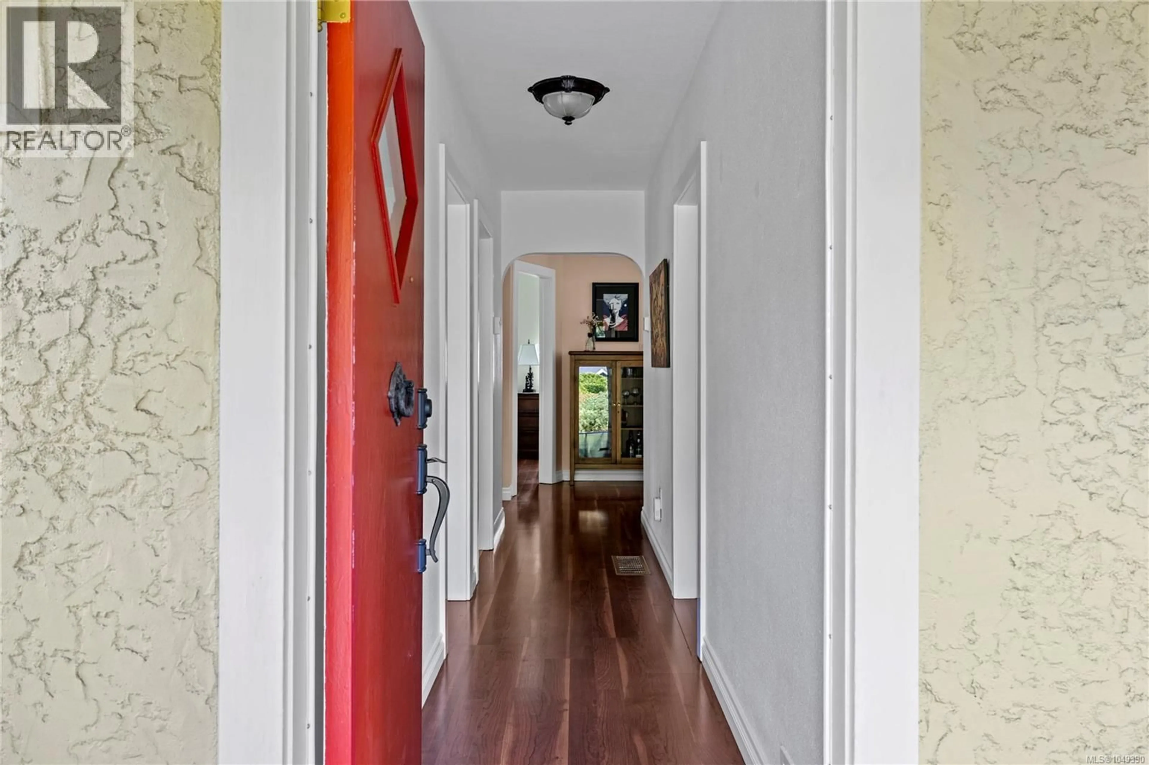 Indoor entryway for 9839 FIR STREET, Chemainus British Columbia V0R1K0