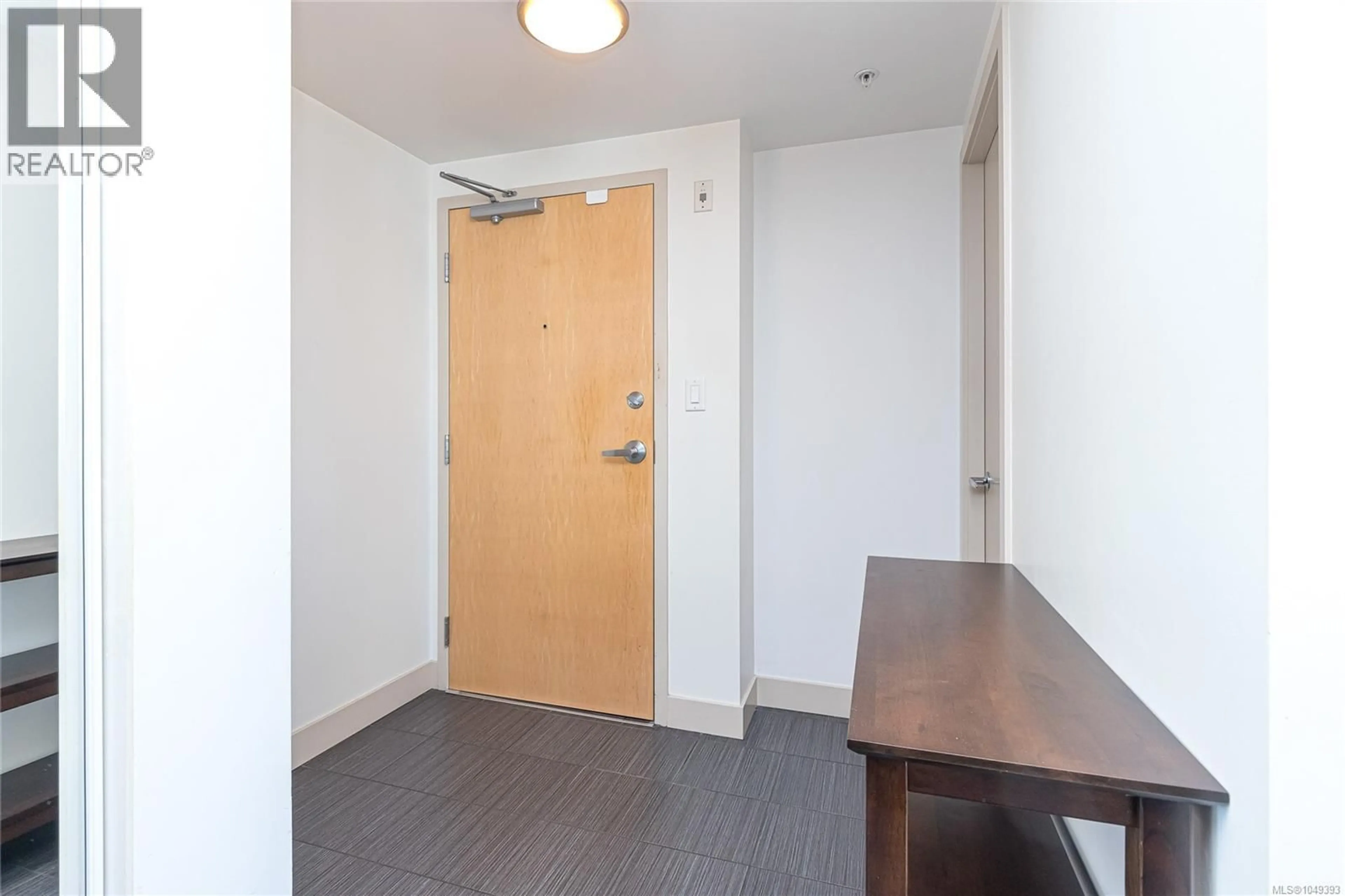 Indoor entryway for 1204 - 760 JOHNSON STREET, Victoria British Columbia V8W0A4