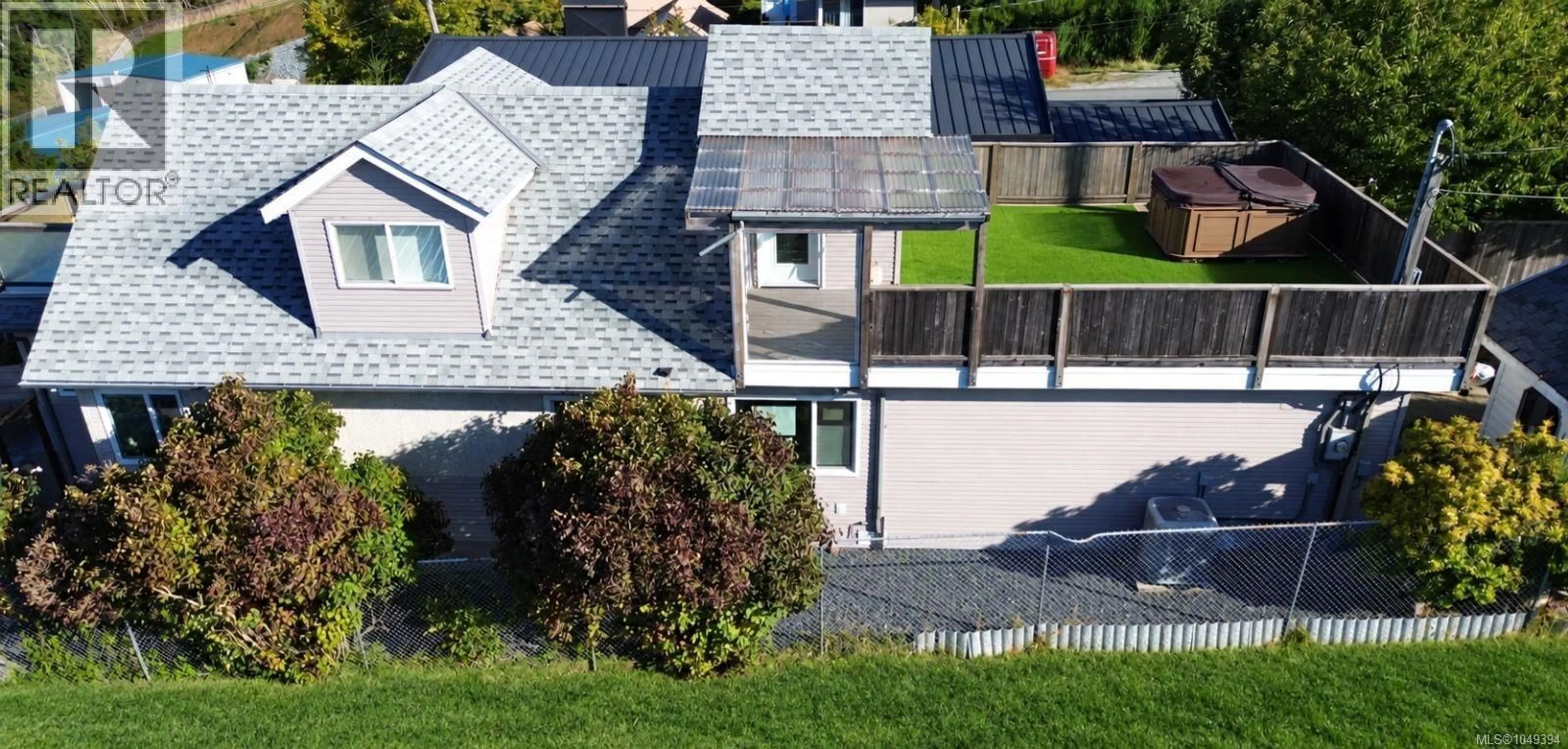 A pic from outside/outdoor area/front of a property/back of a property/a pic from drone, street for 2685 2ND AVENUE, Port Alberni British Columbia V9Y1Z6
