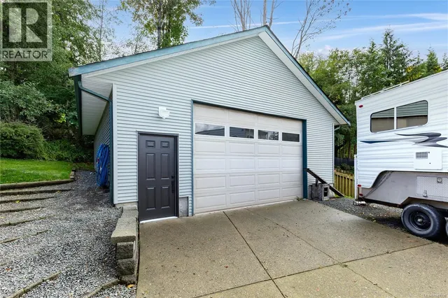 809 WILLOWCREST ROAD, Campbell River 2