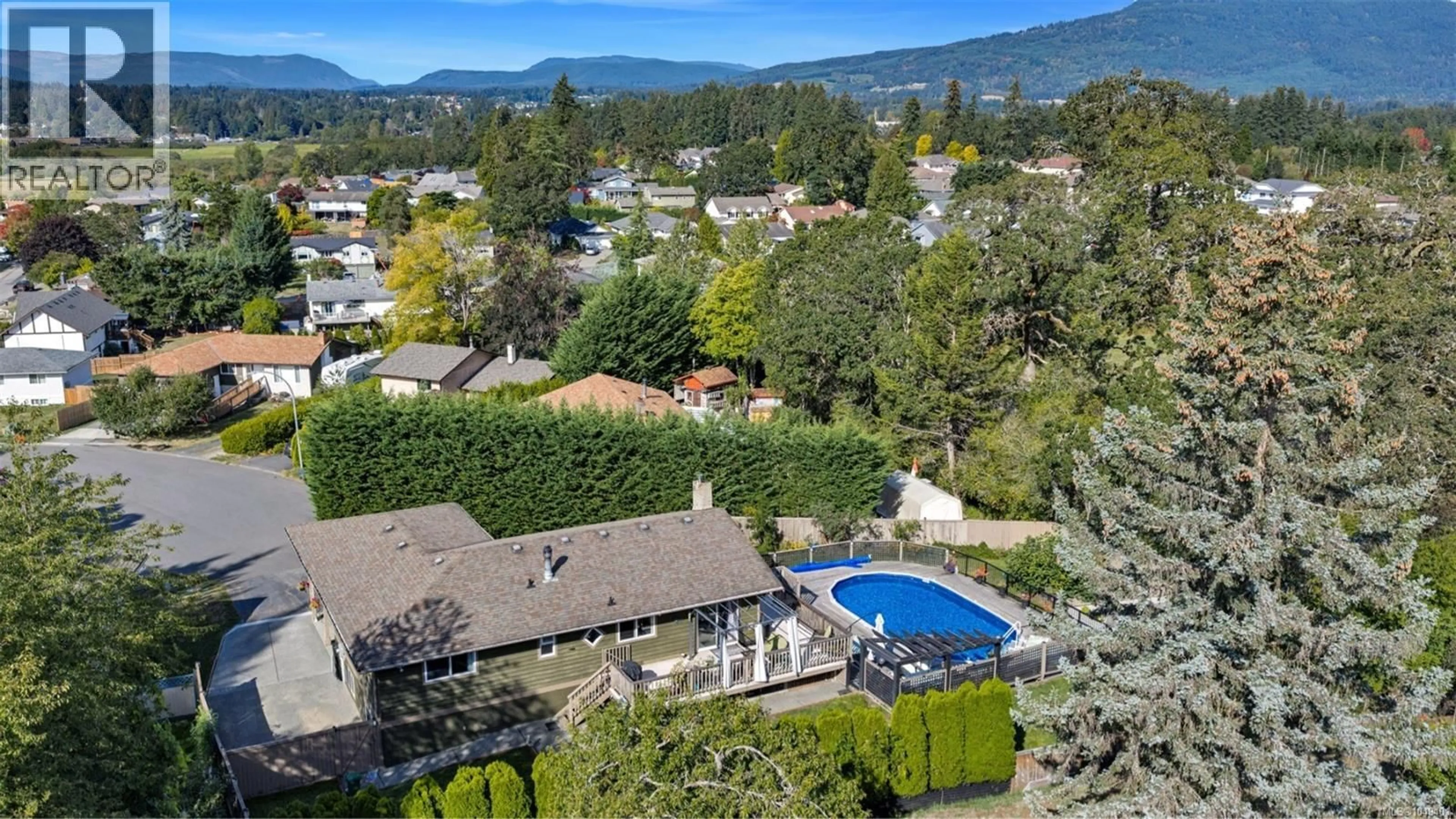 A pic from outside/outdoor area/front of a property/back of a property/a pic from drone, mountain view for 6043 CAMASS PLACE, Duncan British Columbia V9L3Z1