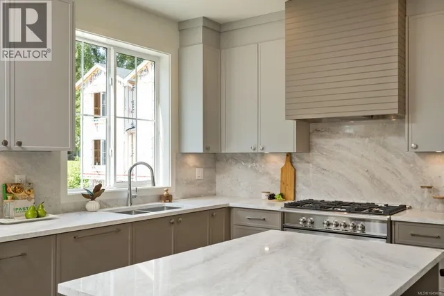 103 - 2770 VANTILBURG CRESCENT, Langford 3