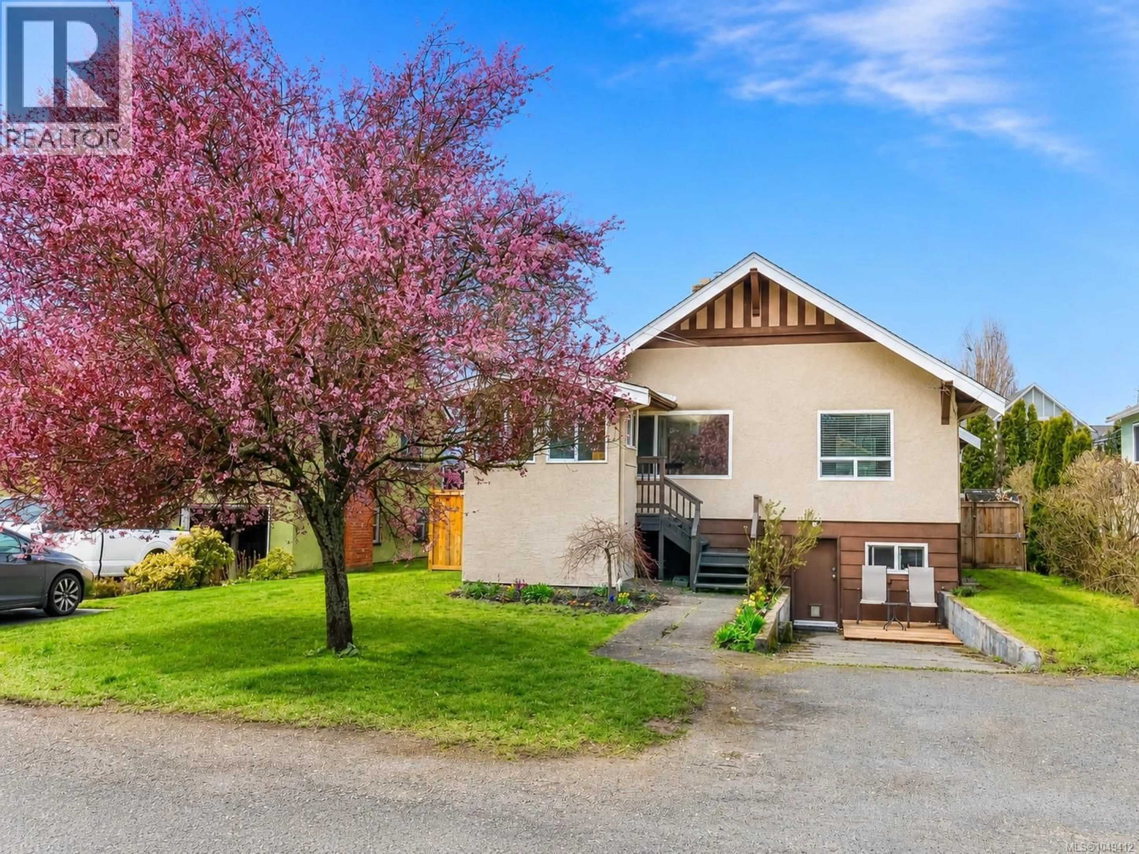 A pic from outside/outdoor area/front of a property/back of a property/a pic from drone, street for 3074 EARL GREY STREET, Saanich British Columbia V9A1W7
