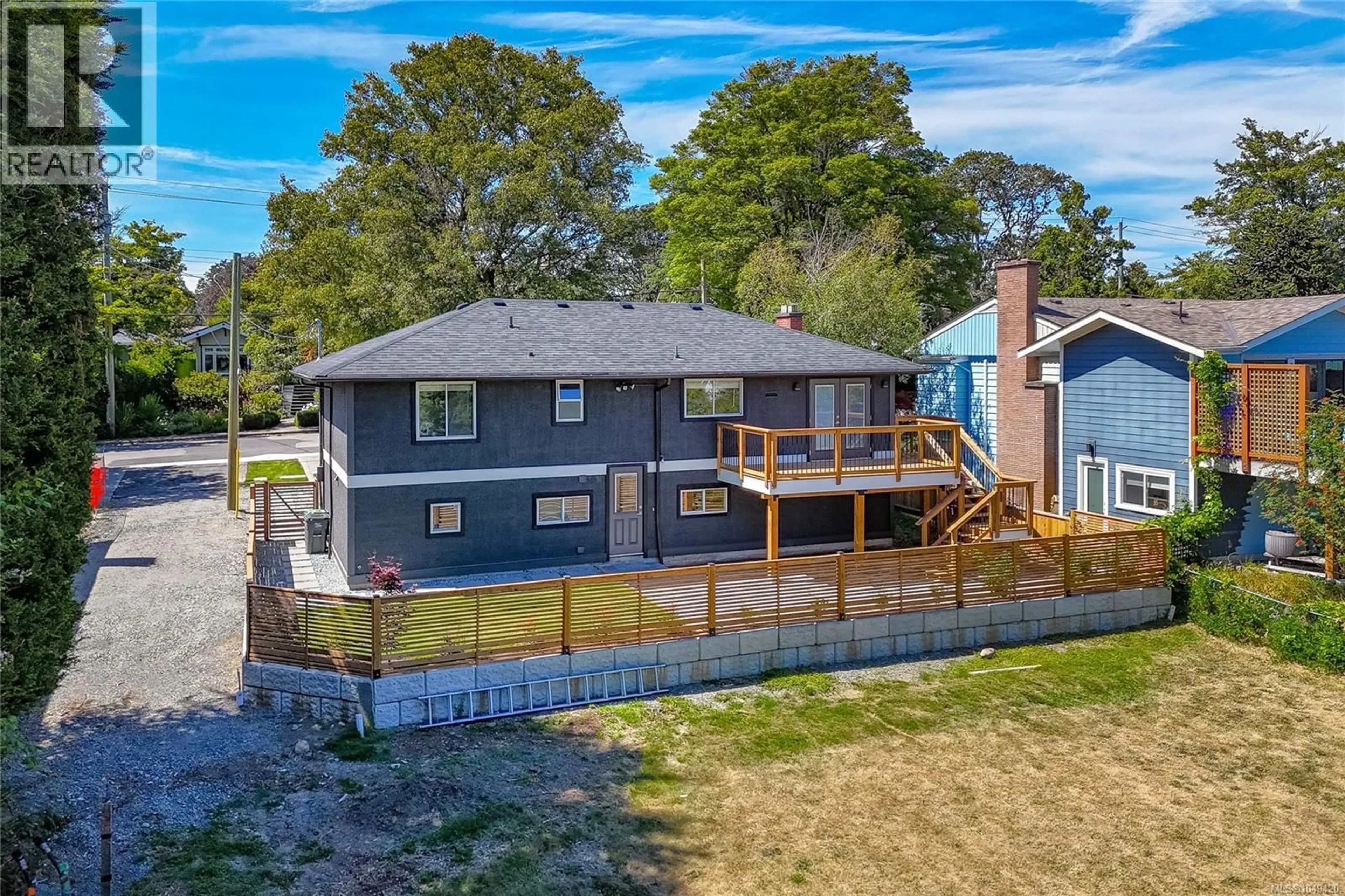 A pic from outside/outdoor area/front of a property/back of a property/a pic from drone, water/lake/river/ocean view for 3145 BALFOUR AVENUE, Victoria British Columbia V9A1R9