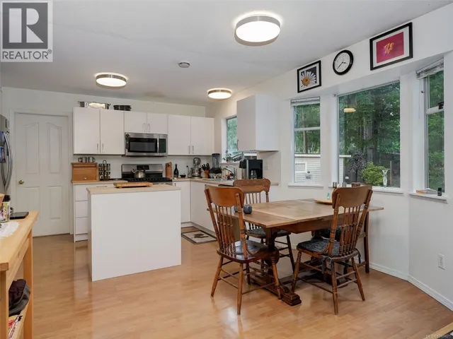 2369 ROBERTSON STREET, Shawnigan Lake 5