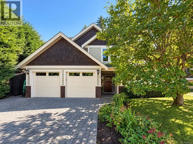 3975 RECHSTEINER ROAD, Saanich 1