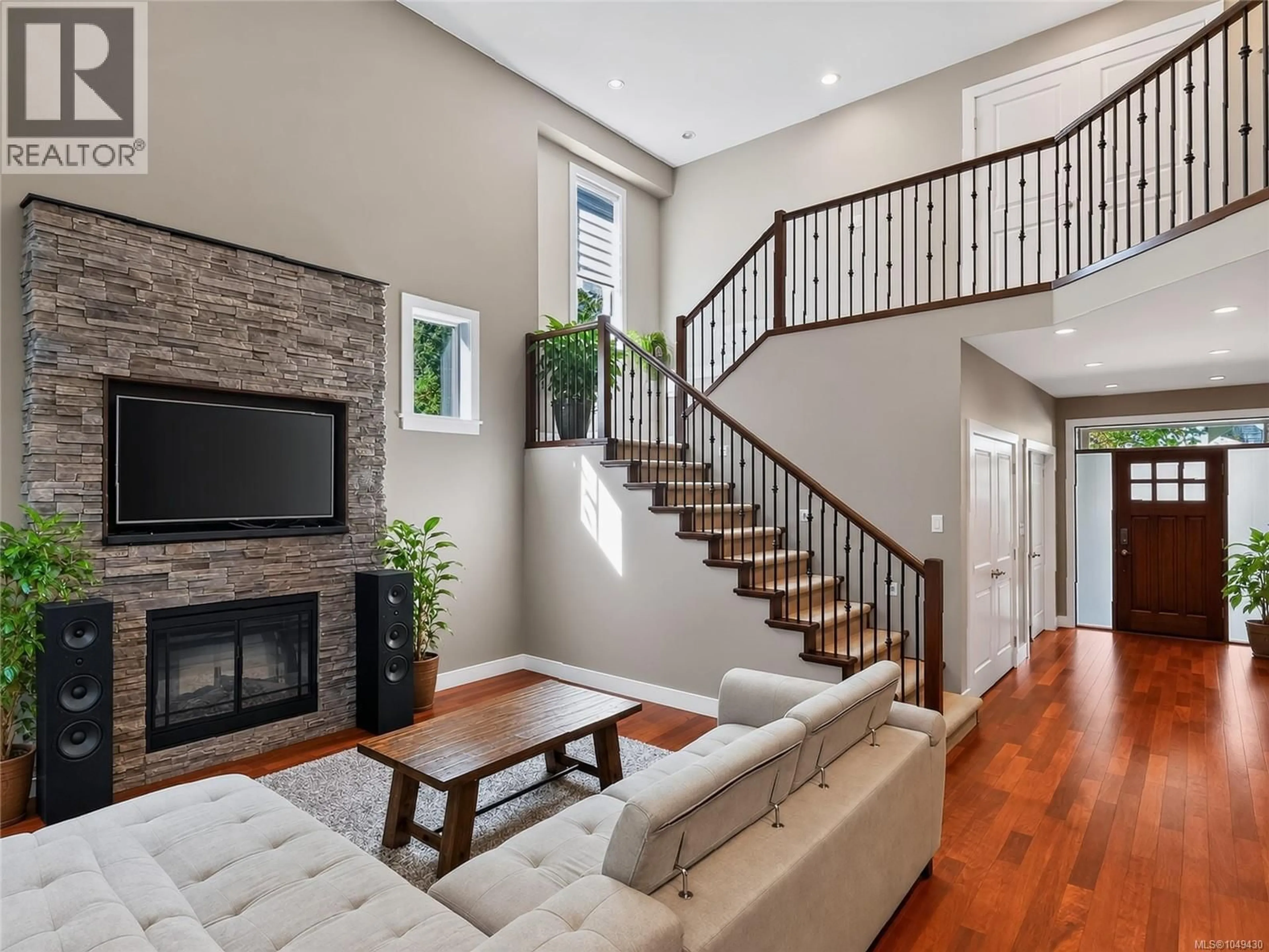 Living room with furniture, unknown for 3975 RECHSTEINER ROAD, Saanich British Columbia V8P0A4