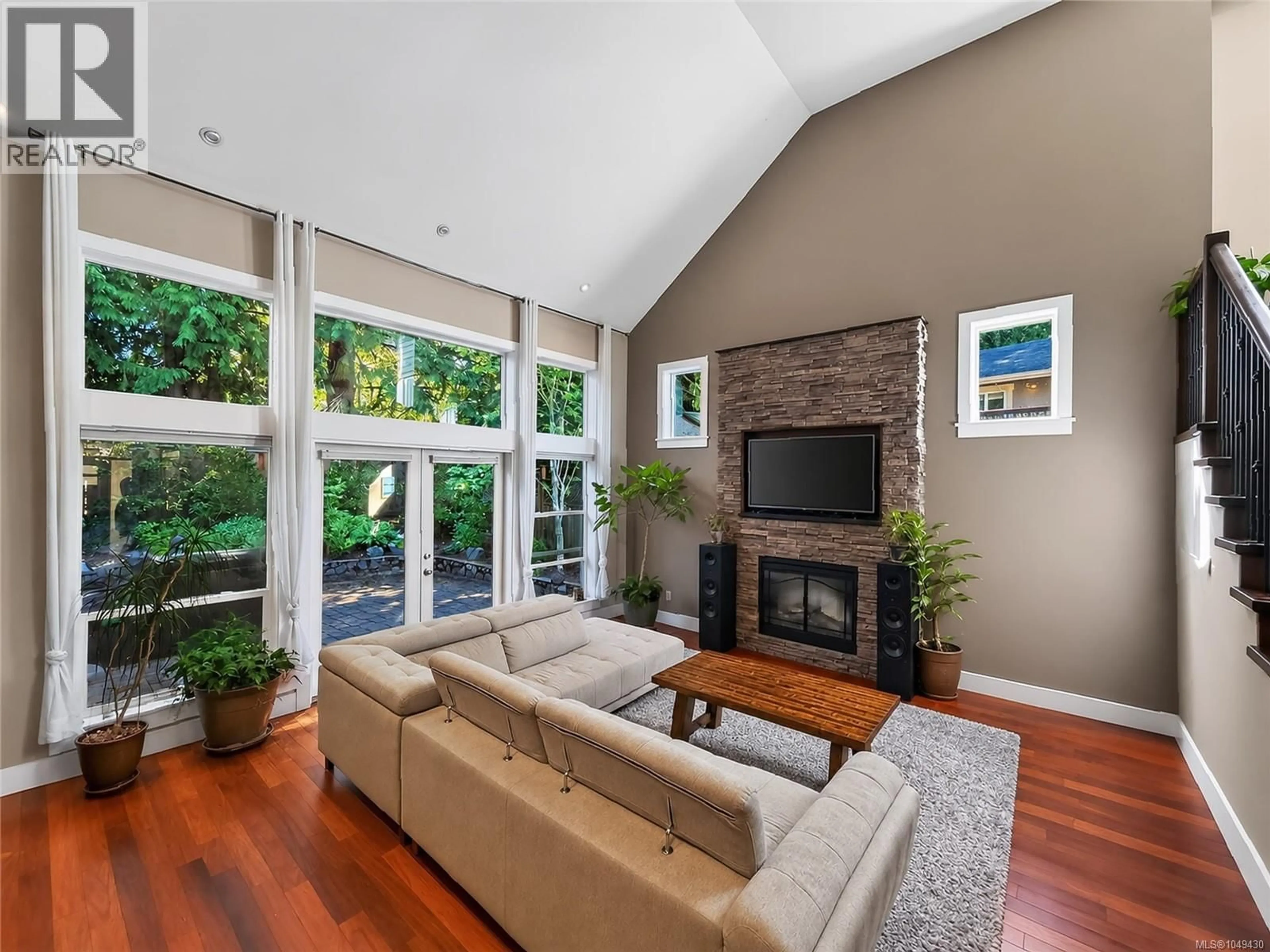 Living room with furniture, unknown for 3975 RECHSTEINER ROAD, Saanich British Columbia V8P0A4