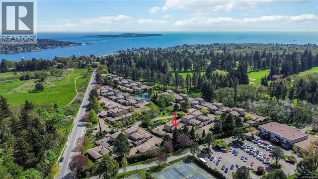 157 - 2345 CEDAR HILL CROSS ROAD, Oak Bay 4
