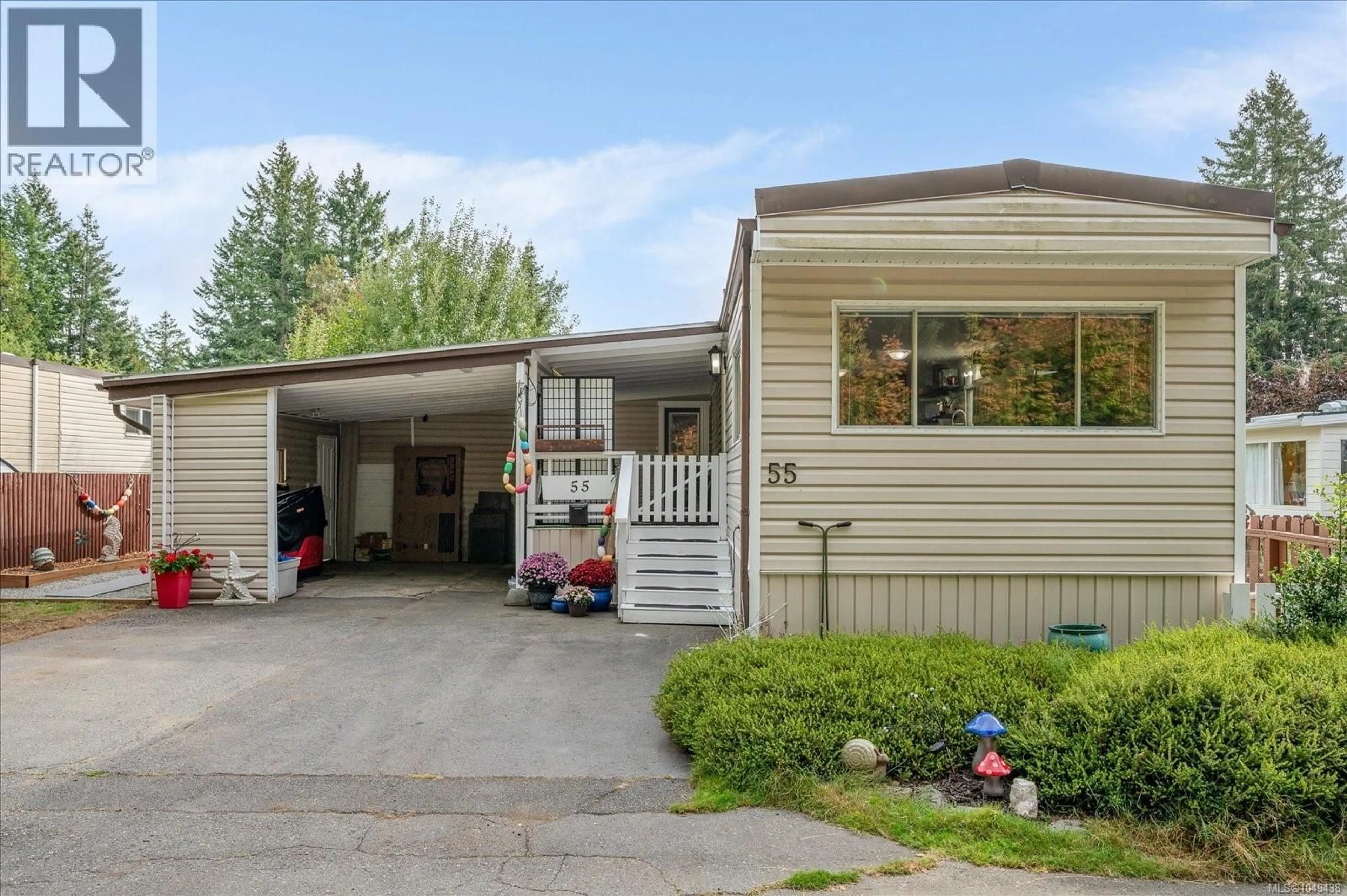 Home with vinyl exterior material, street for 55 - 5854 TURNER ROAD, Nanaimo British Columbia V9T2N6