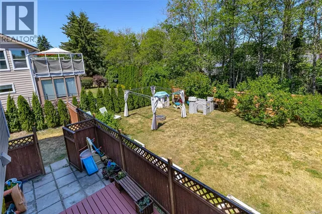 840 ANKATHEM PLACE, Colwood 4