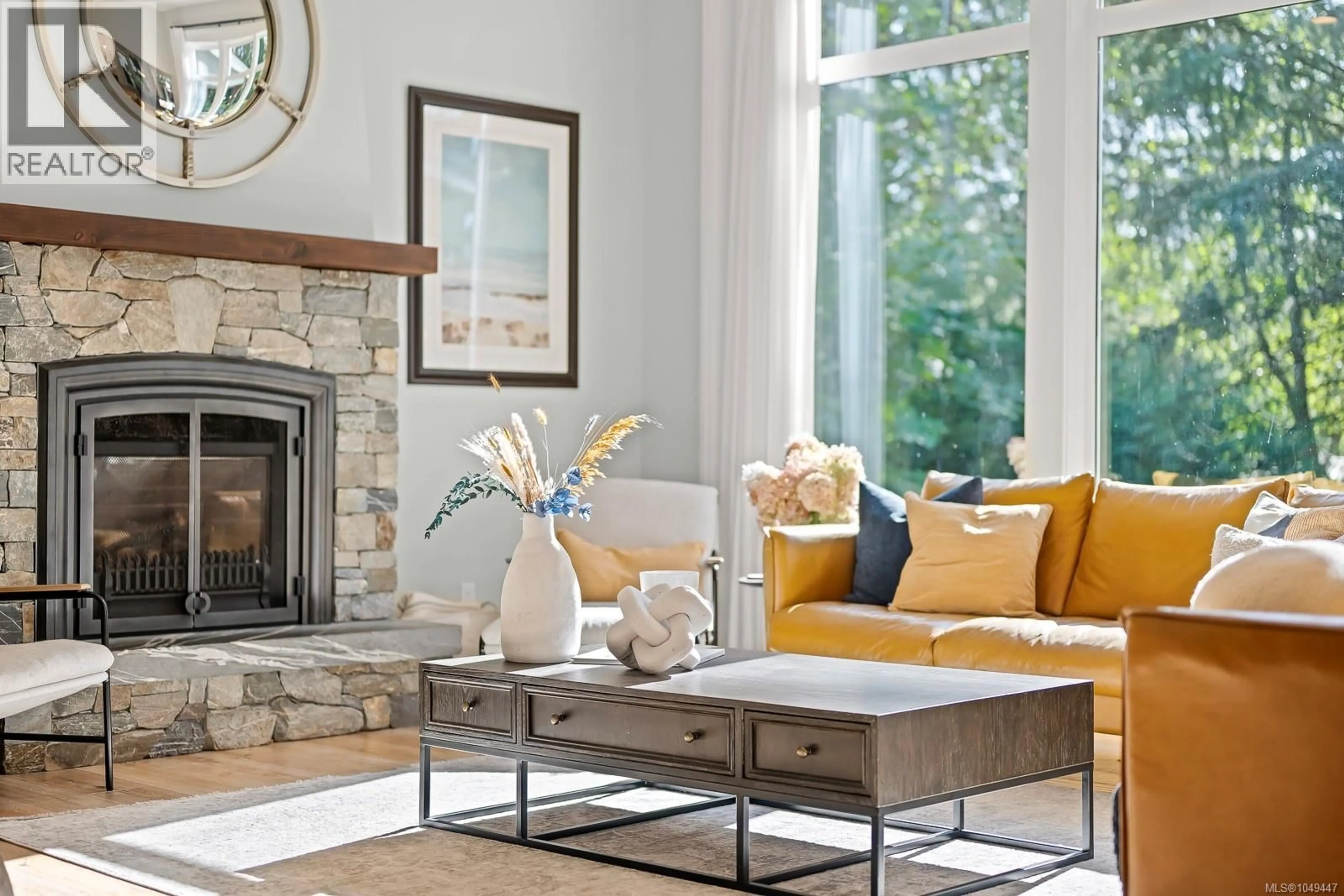 Living room with furniture, unknown for 2377/2379 BARBARA ROAD, Courtenay British Columbia V9J1L9