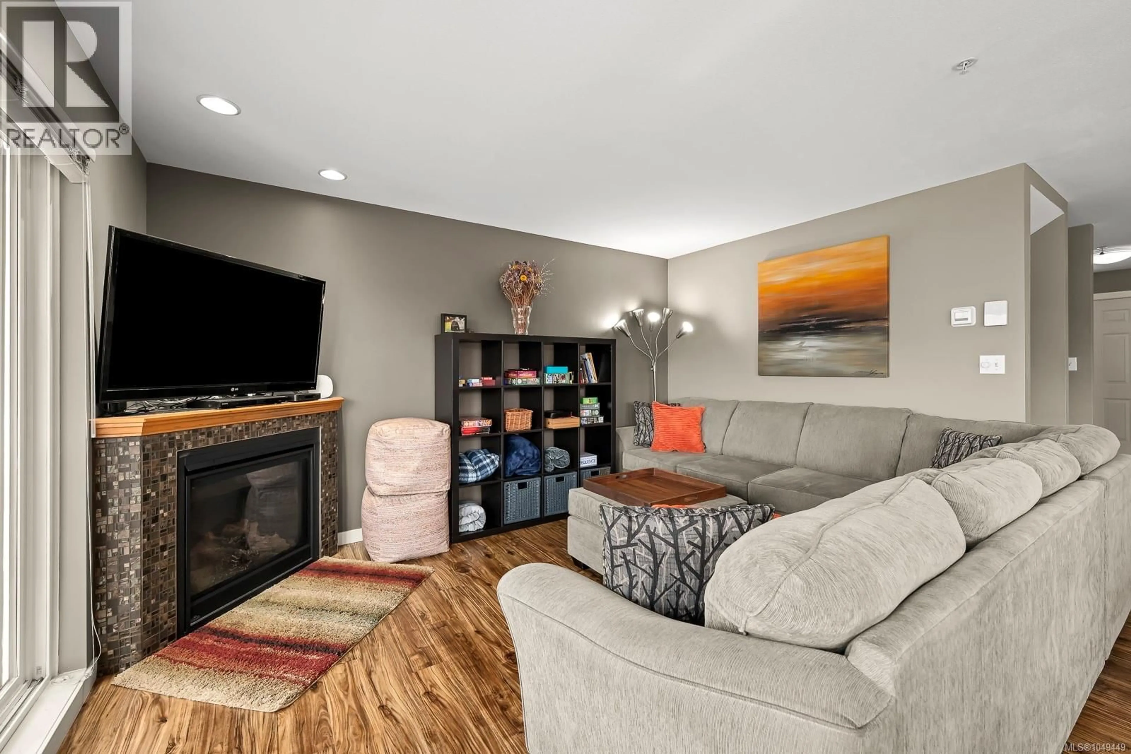 Living room with furniture, unknown for 9 - 1370 HENRY ROAD, Courtenay British Columbia V9J1L0