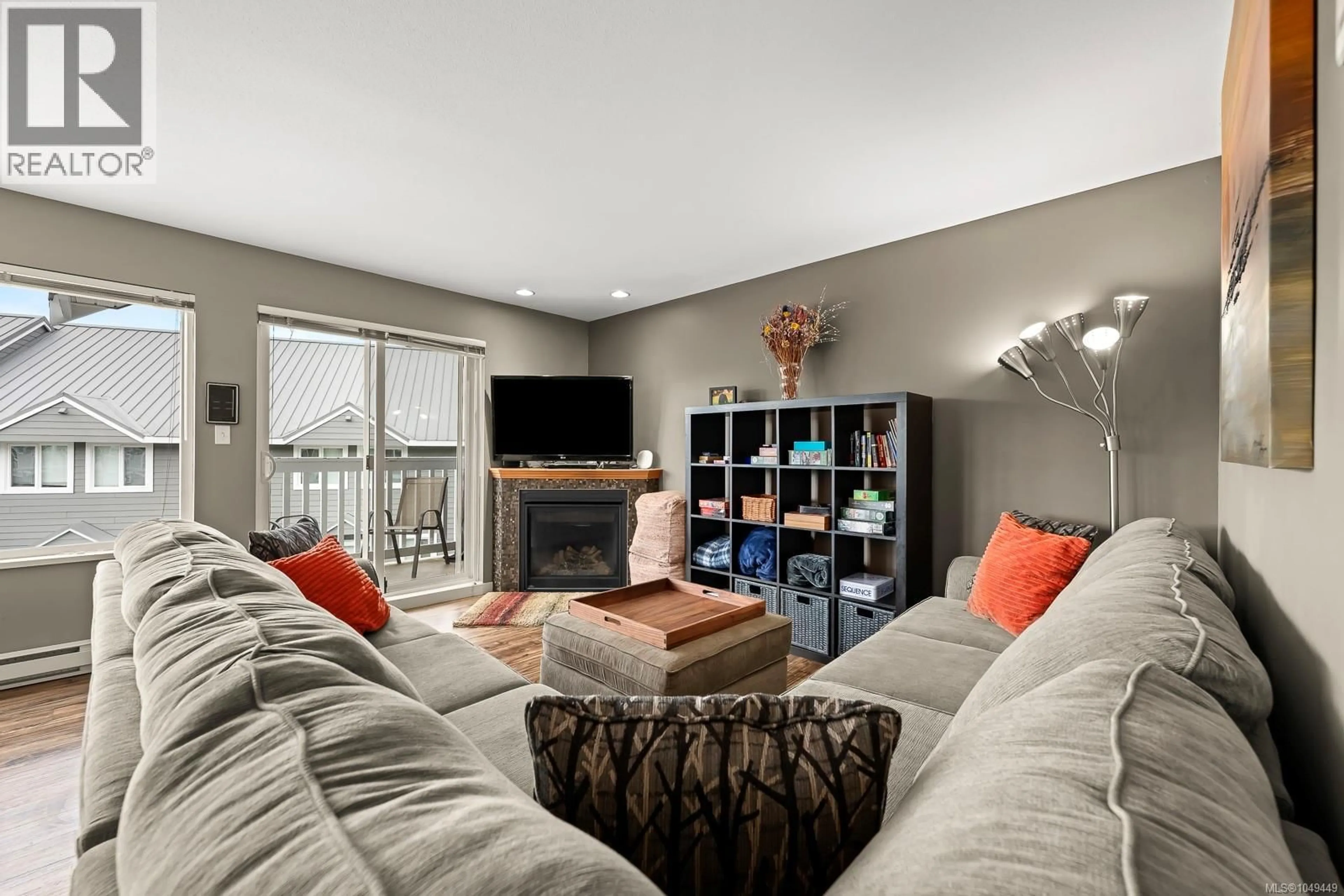 Living room with furniture, unknown for 9 - 1370 HENRY ROAD, Courtenay British Columbia V9J1L0