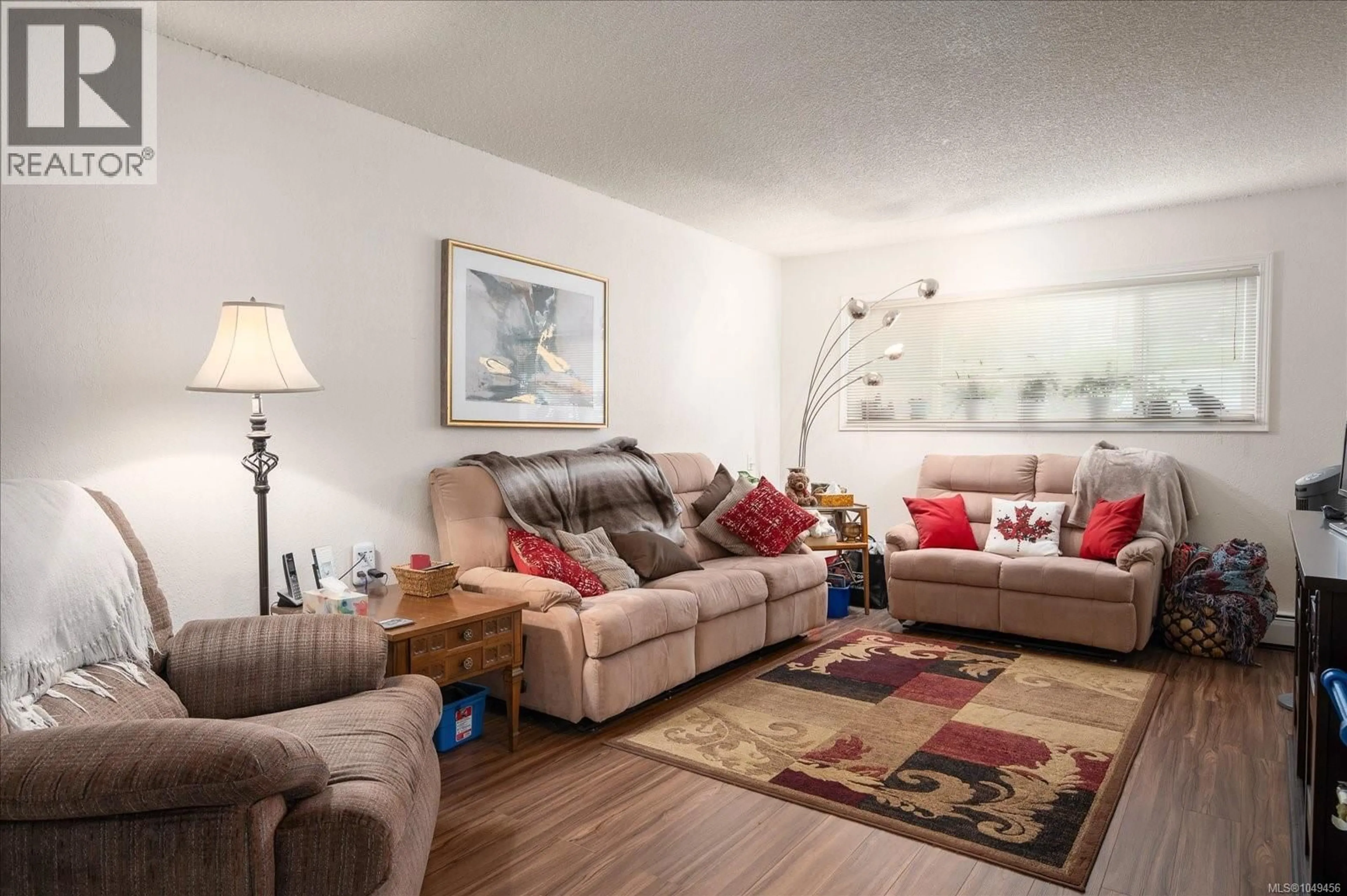 Living room with furniture, unknown for 112 - 218 BAYVIEW AVENUE, Ladysmith British Columbia V9G1S9