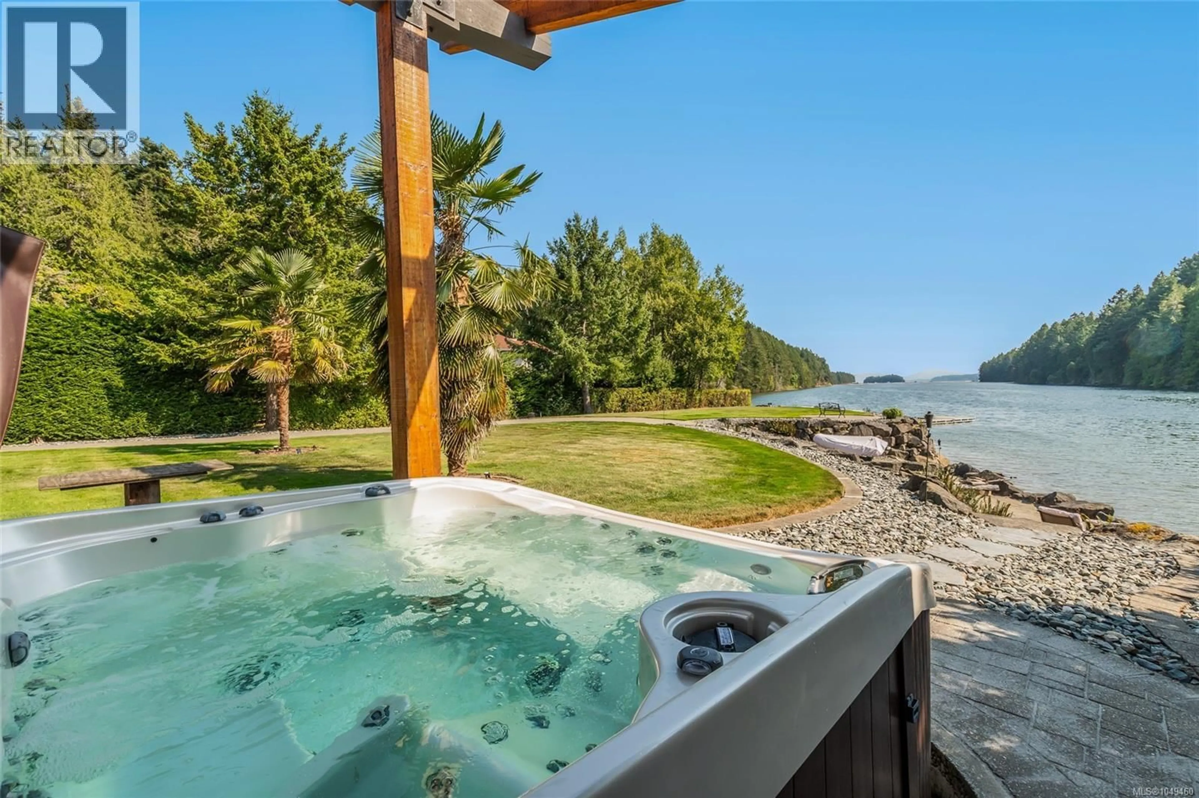 Patio, water/lake/river/ocean view for 4718/4720 SHELL BEACH ROAD, Ladysmith British Columbia V9G1L7