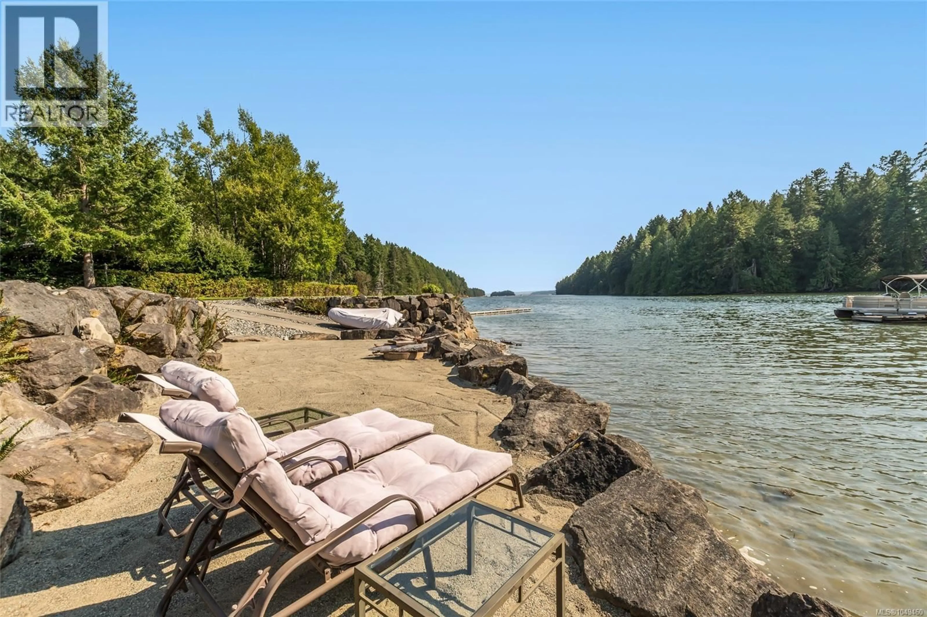 Patio, water/lake/river/ocean view for 4718/4720 SHELL BEACH ROAD, Ladysmith British Columbia V9G1L7