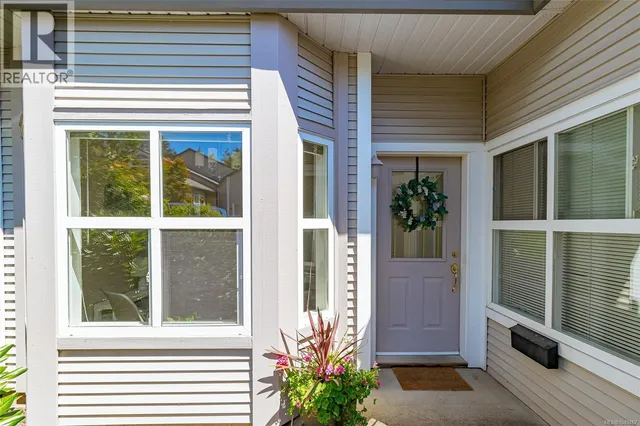 3 - 3633 CEDAR HILL ROAD, Saanich 4