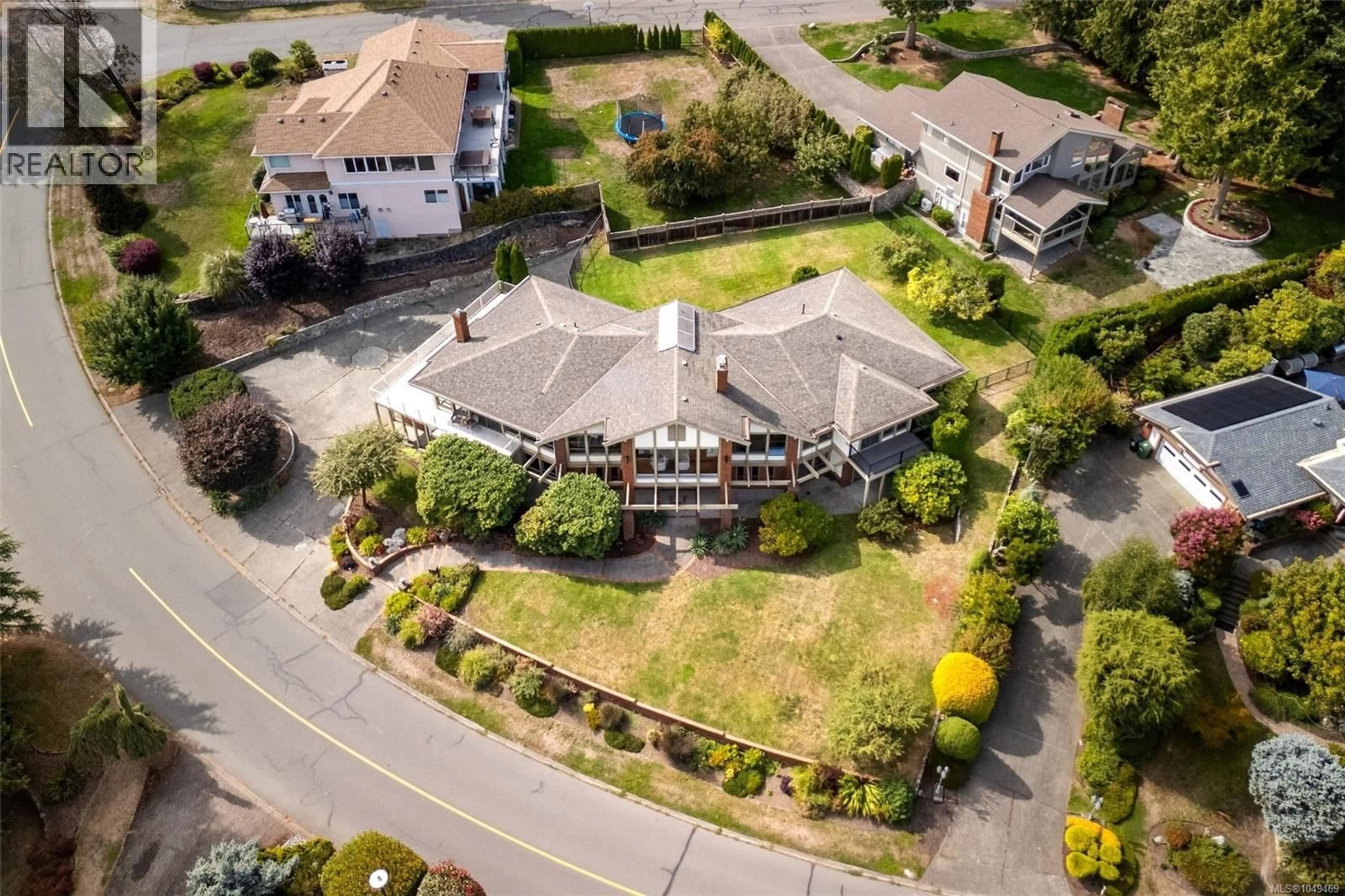 A pic from outside/outdoor area/front of a property/back of a property/a pic from drone, building for 8798 FOREST PARK DRIVE, North Saanich British Columbia V8L5A8