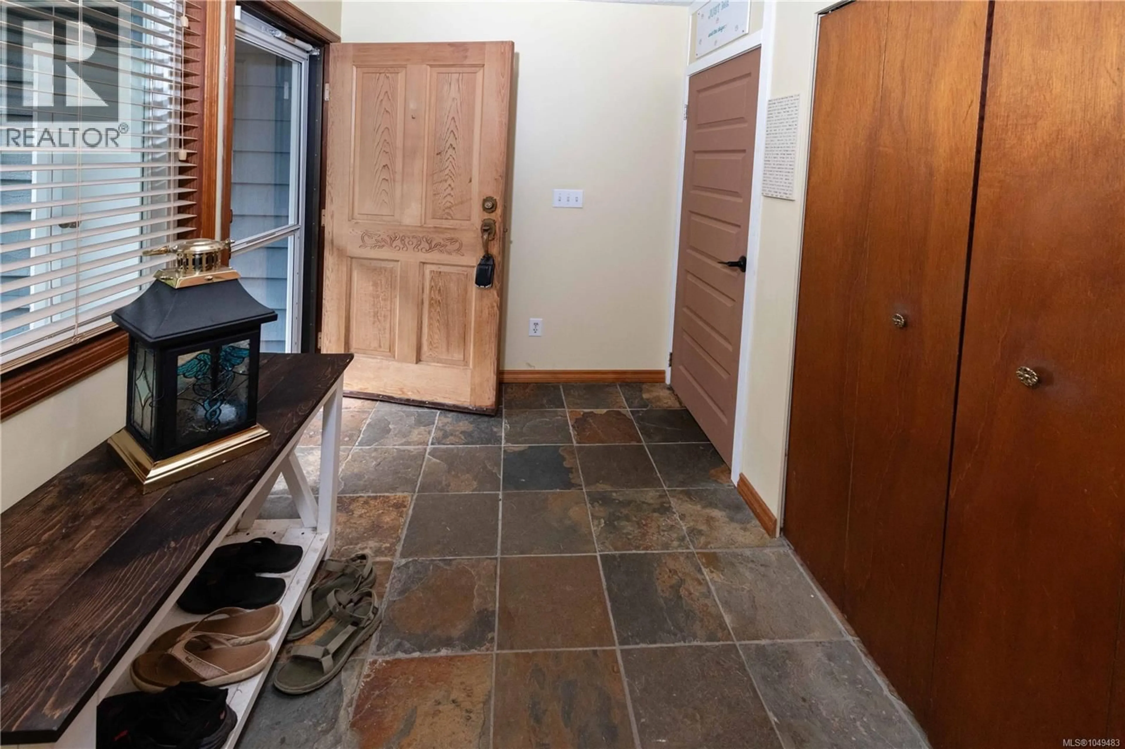 Indoor entryway for 539 DOWNHOME DRIVE, Langford British Columbia V9B5K3
