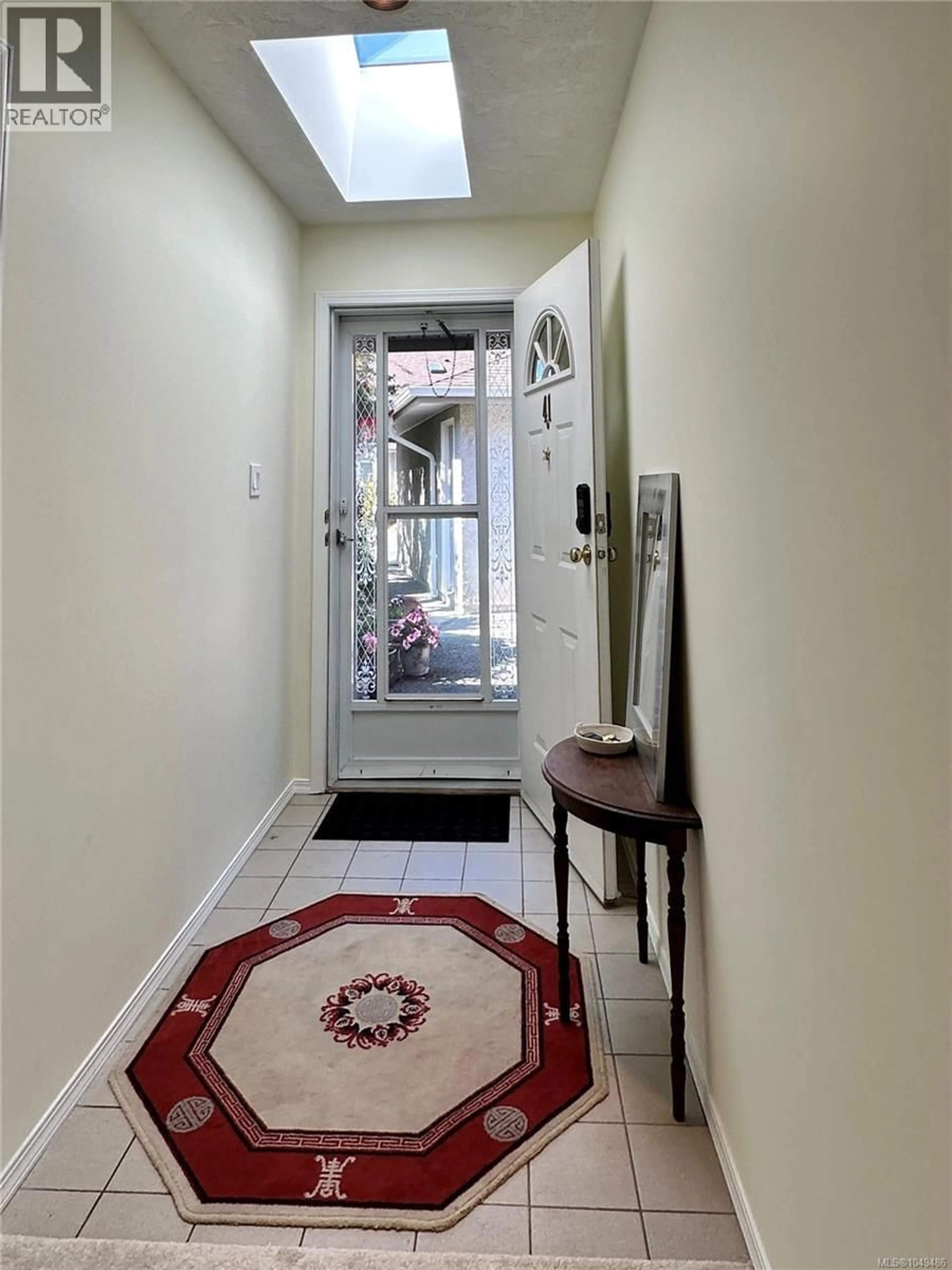 Indoor entryway for 41 - 2600 FERGUSON ROAD, Central Saanich British Columbia V8M2C1