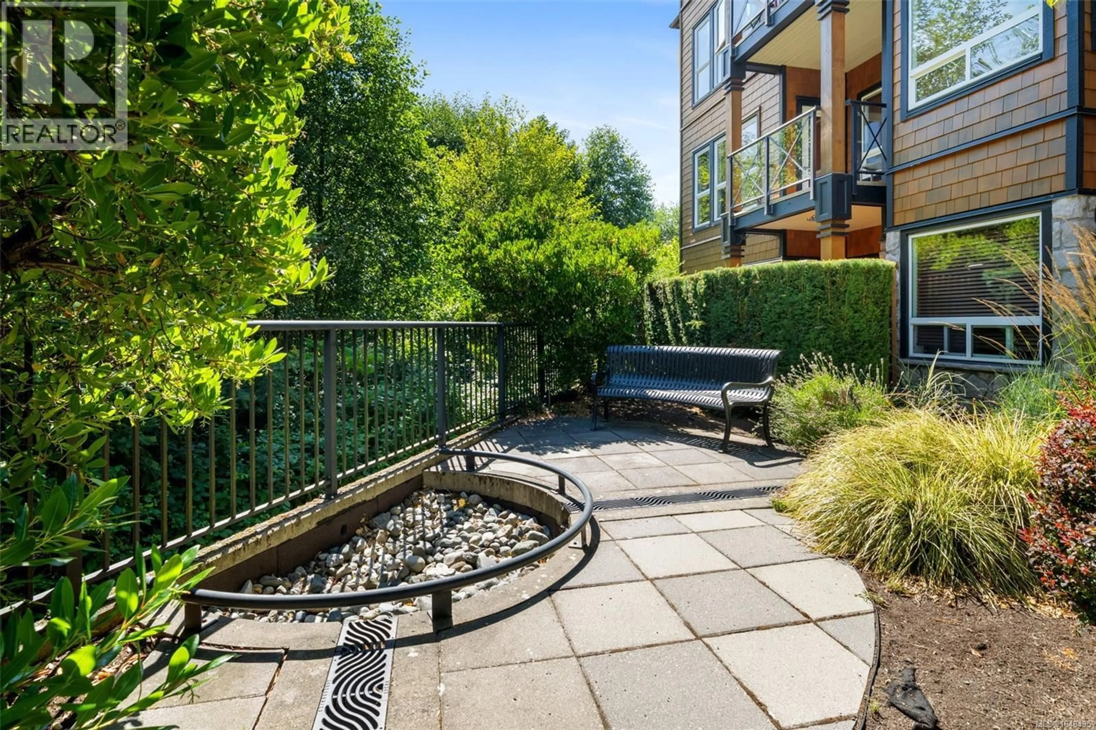 Patio, water/lake/river/ocean view for 105 - 101 NURSERY HILL DRIVE, View Royal British Columbia V9B0H5