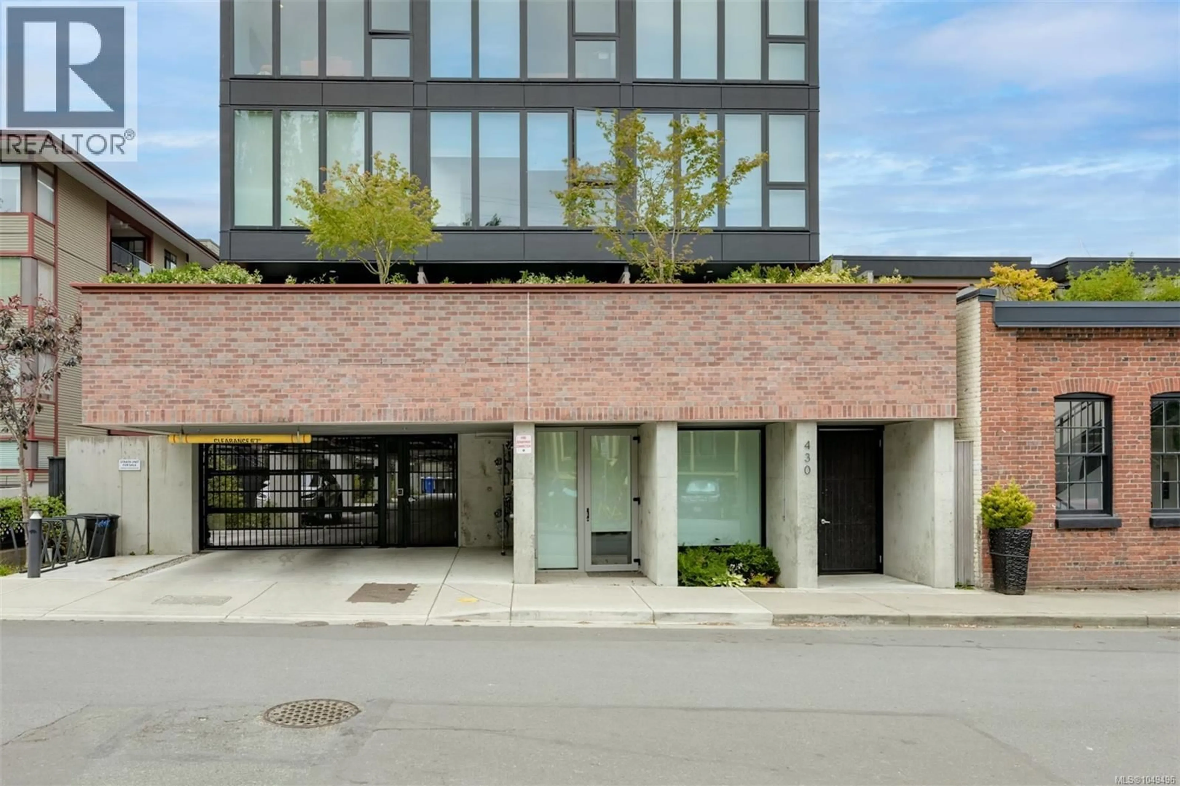 Unknown for 204 - 430 PARRY STREET, Victoria British Columbia V8V2H7
