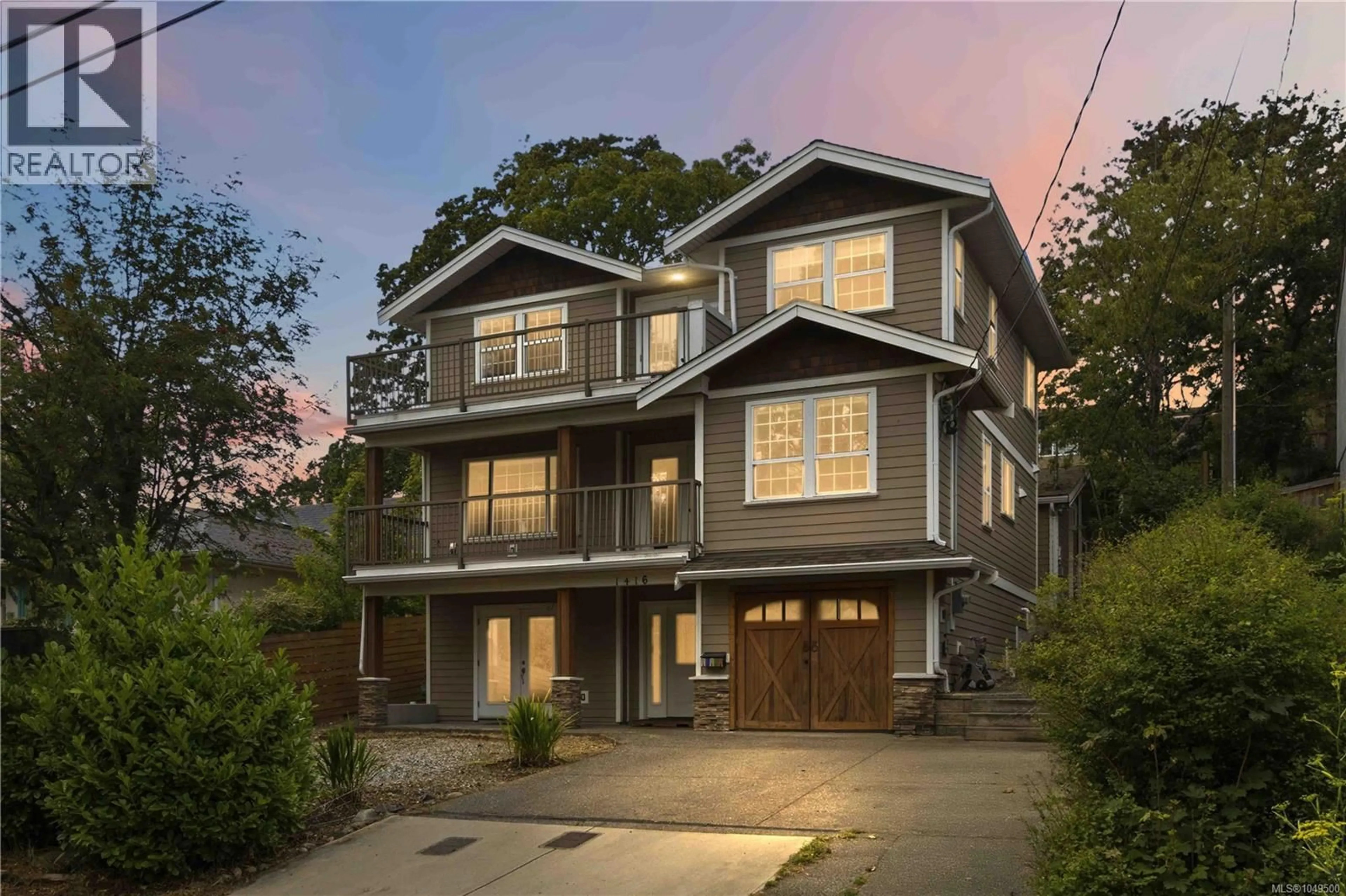Home with vinyl exterior material, street for 1416 LANG STREET, Victoria British Columbia V8T2S7