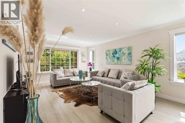 1416 LANG STREET, Victoria 5