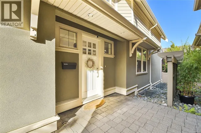 1059 CLARE STREET, Victoria 5