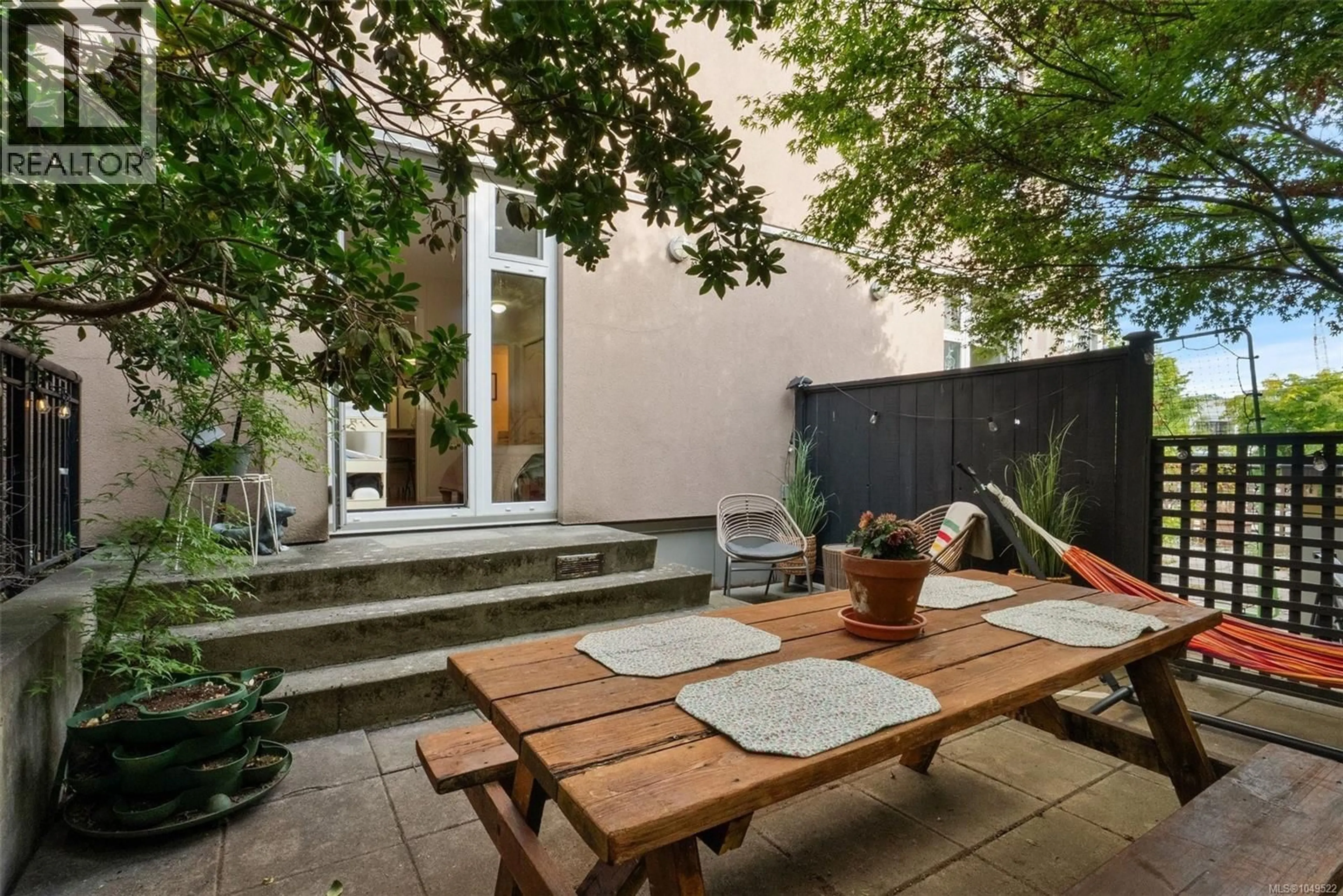 Patio, street for 208 - 930 YATES STREET, Victoria British Columbia V8V4Z3