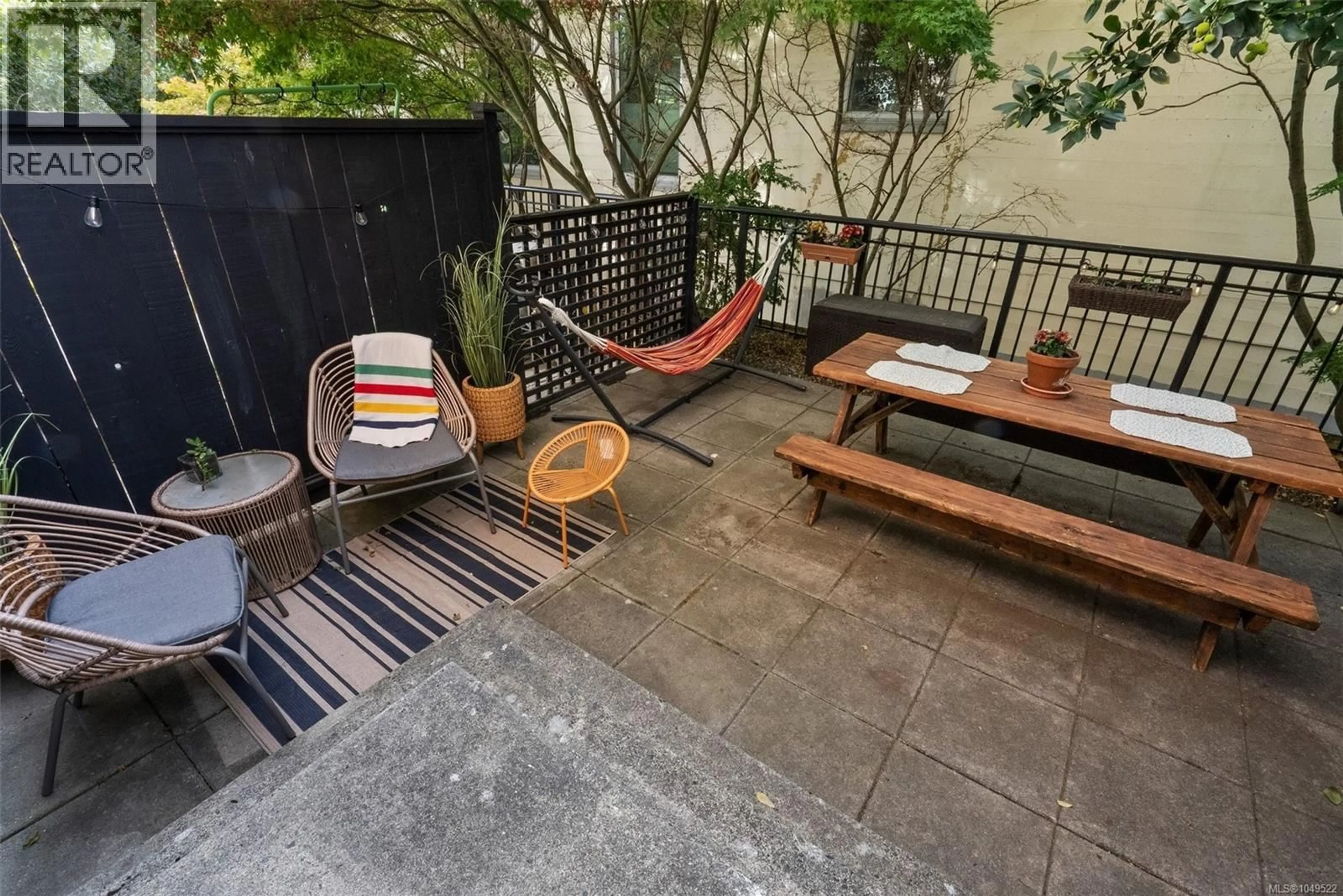 Patio, street for 208 - 930 YATES STREET, Victoria British Columbia V8V4Z3