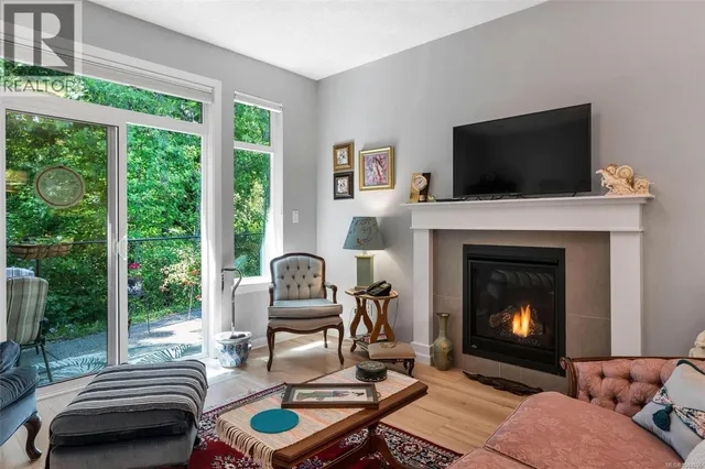 2410 FERN WAY, Sooke 5