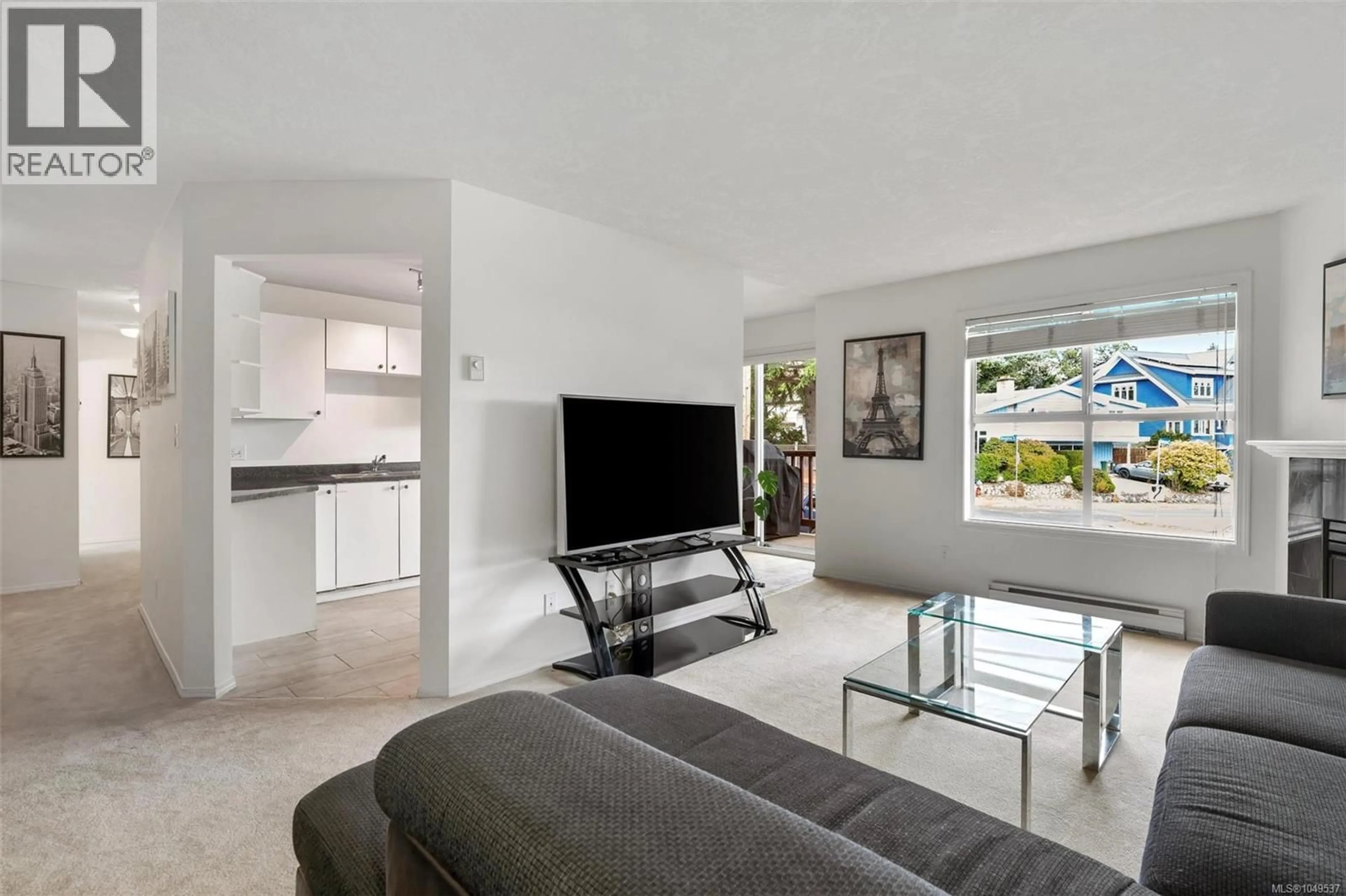 Living room with furniture, unknown for 305 - 1593 BEGBIE STREET, Victoria British Columbia V8R1K9