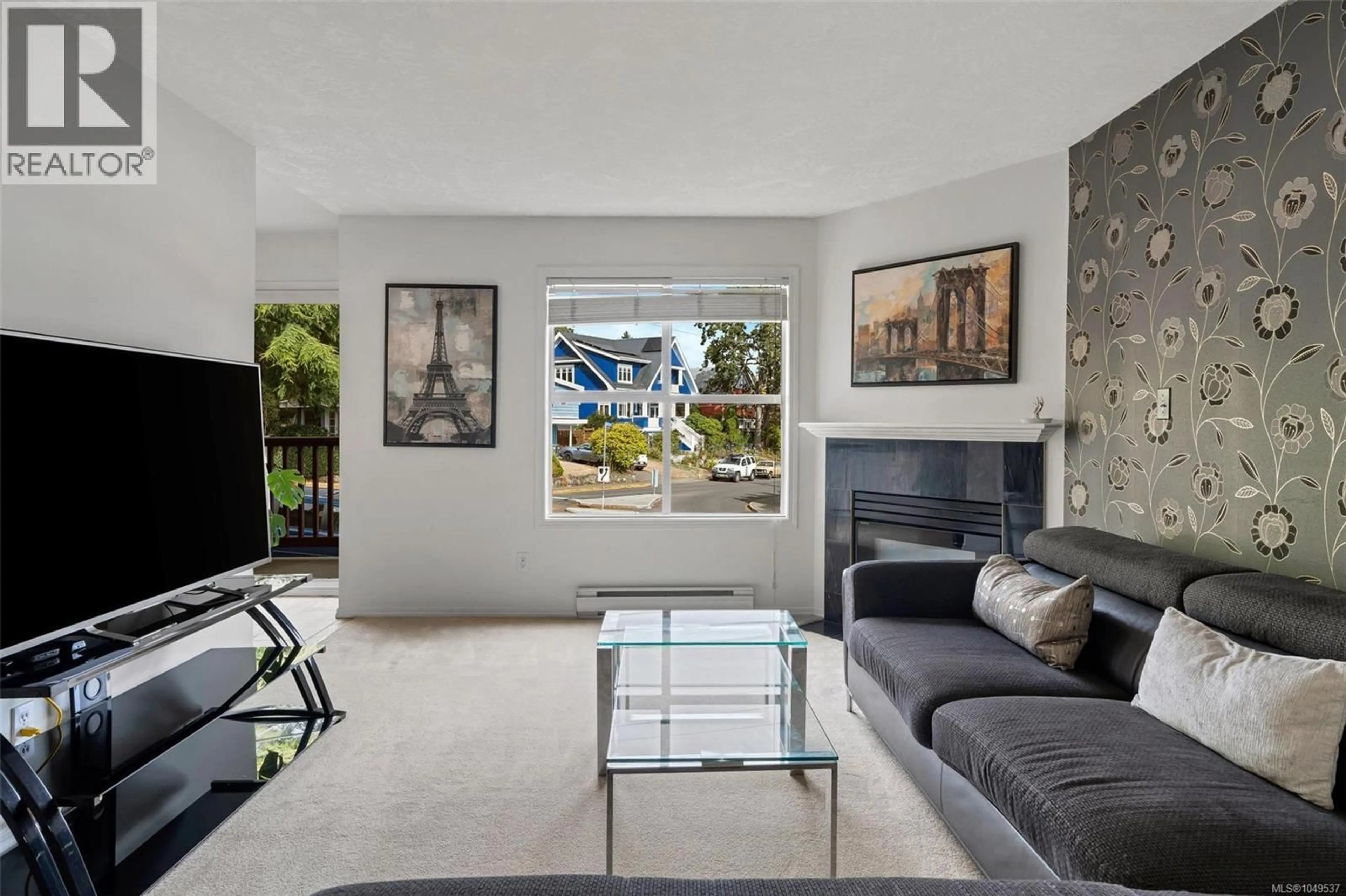 Living room with furniture, unknown for 305 - 1593 BEGBIE STREET, Victoria British Columbia V8R1K9