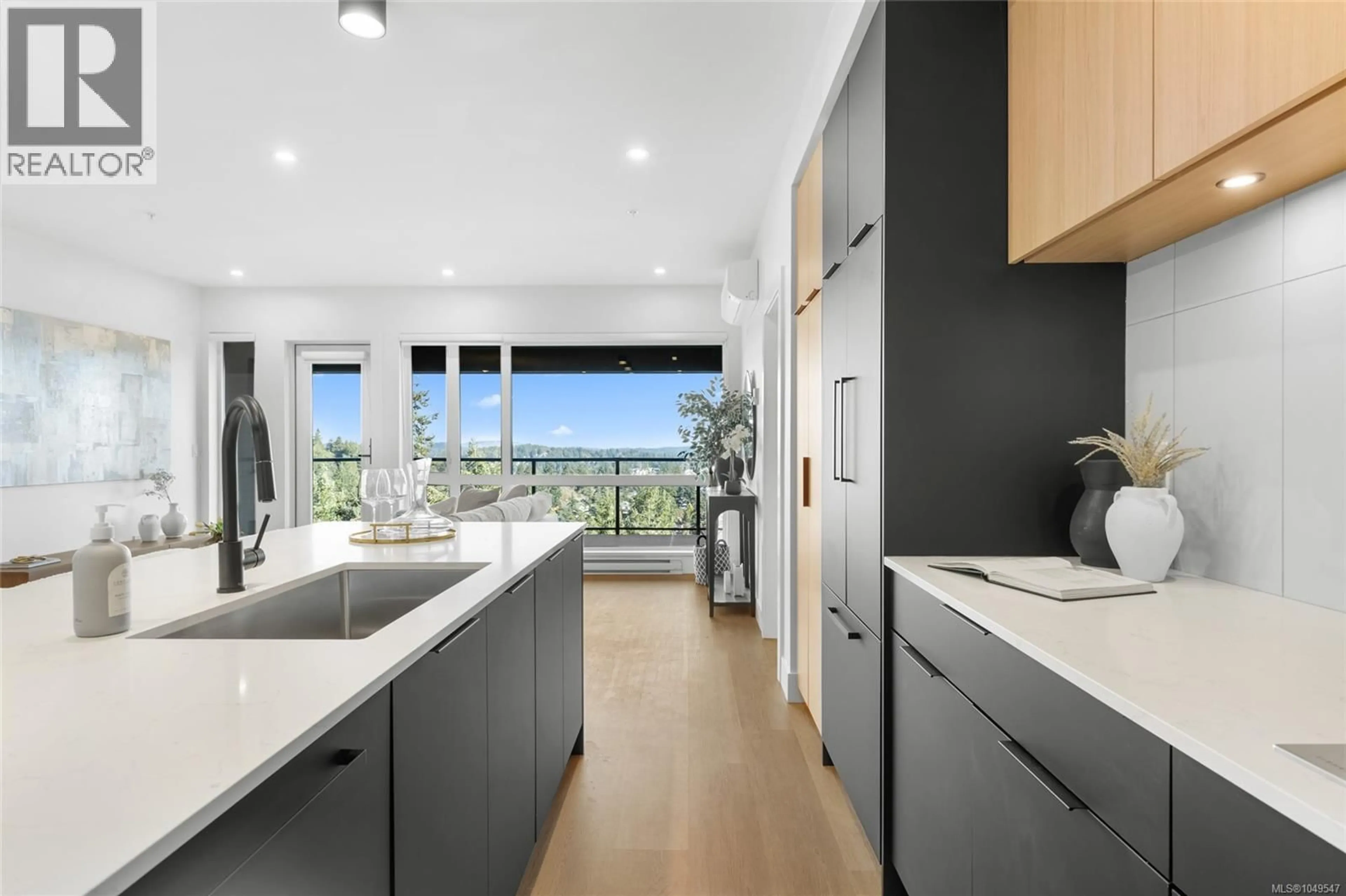 Contemporary kitchen, unknown for 602 - 2337 BEAR MOUNTAIN PARKWAY, Langford British Columbia V9B6V1