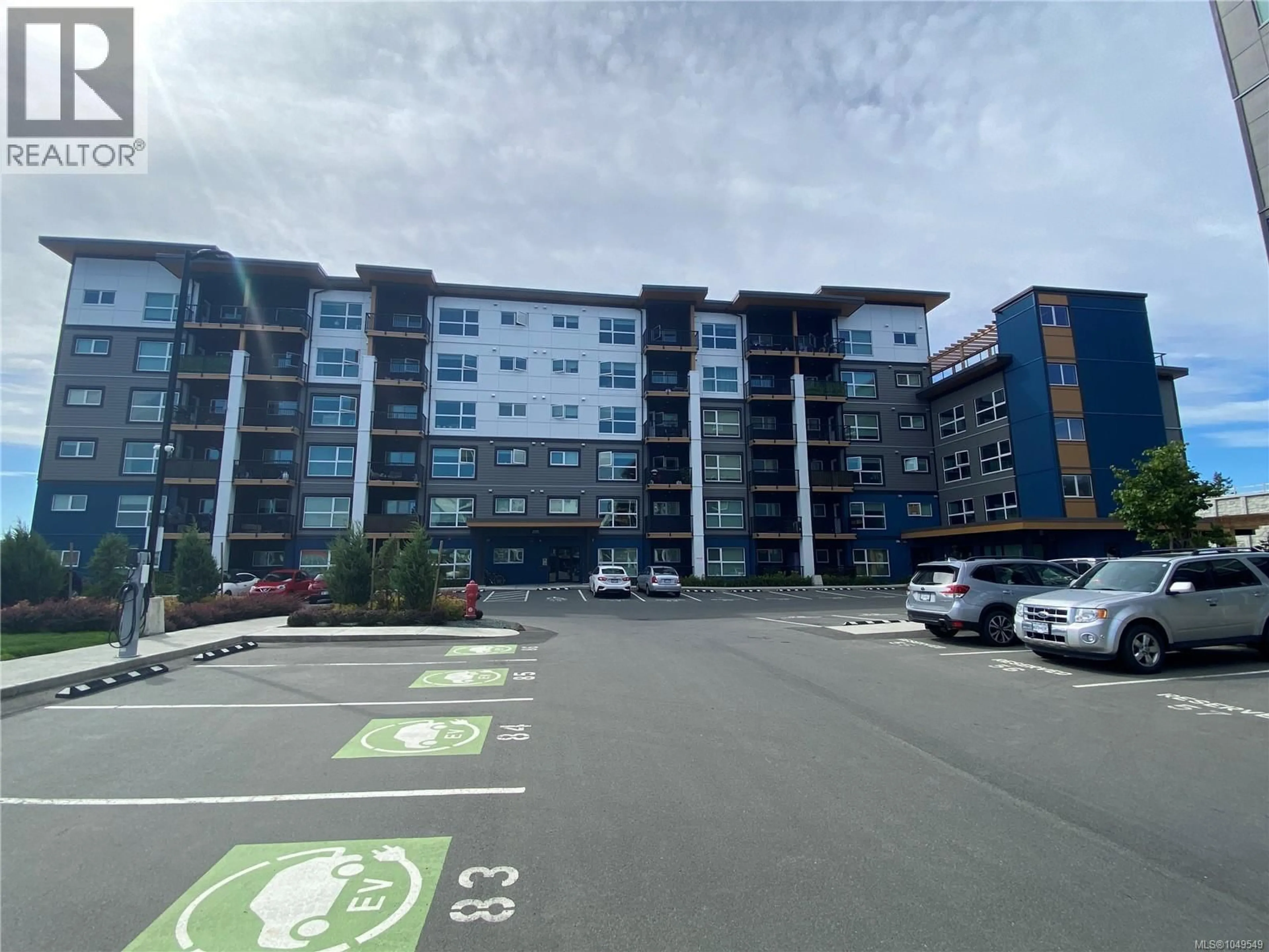A pic from outside/outdoor area/front of a property/back of a property/a pic from drone, unknown for 404 - 2469 GATEWAY ROAD, Langford British Columbia V9B6R7