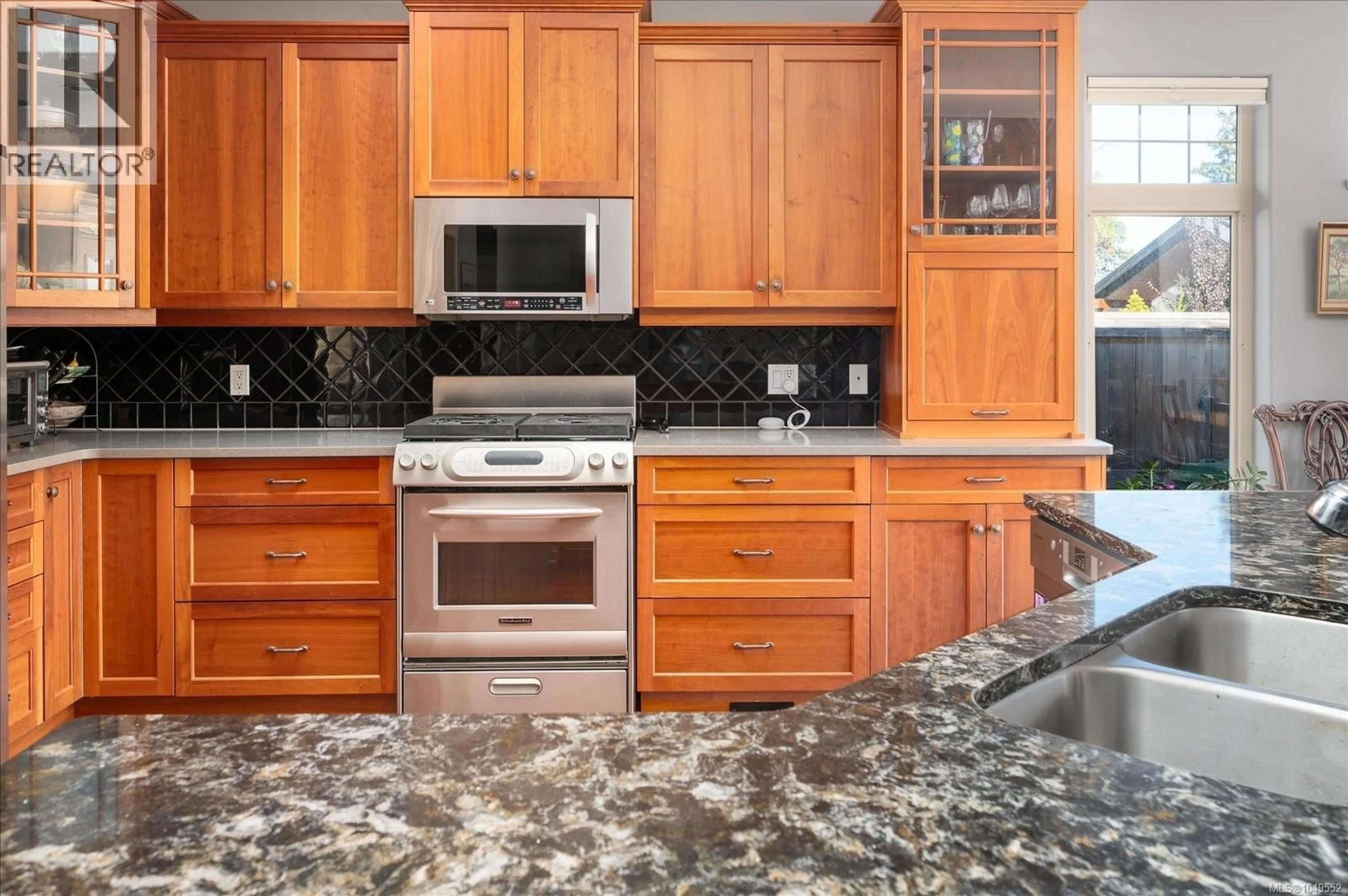 Contemporary kitchen, ceramic/tile floor for 616 ATTENBOROUGH STREET, Parksville British Columbia V9P1A5