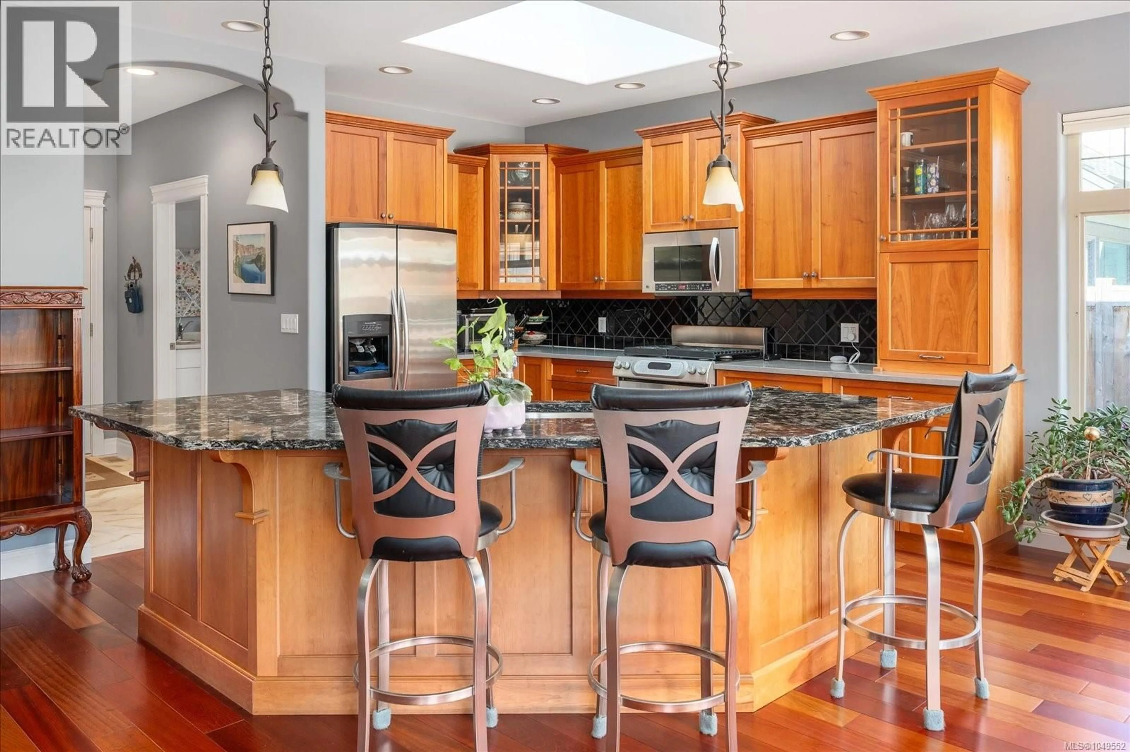 Open concept kitchen, unknown for 616 ATTENBOROUGH STREET, Parksville British Columbia V9P1A5