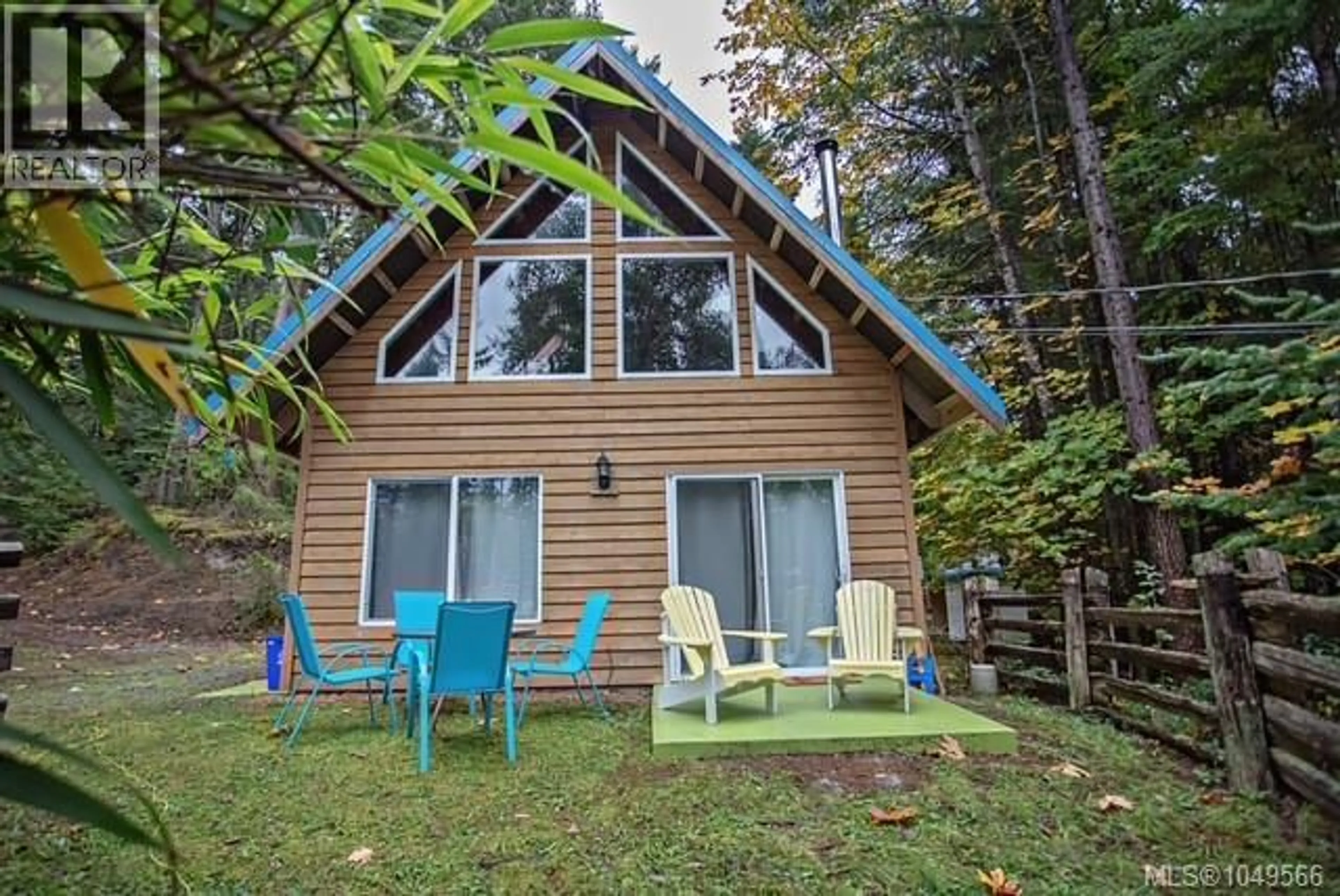 Patio, water/lake/river/ocean view for 871 SHARIE ROAD, Gabriola Island British Columbia V0R1X2
